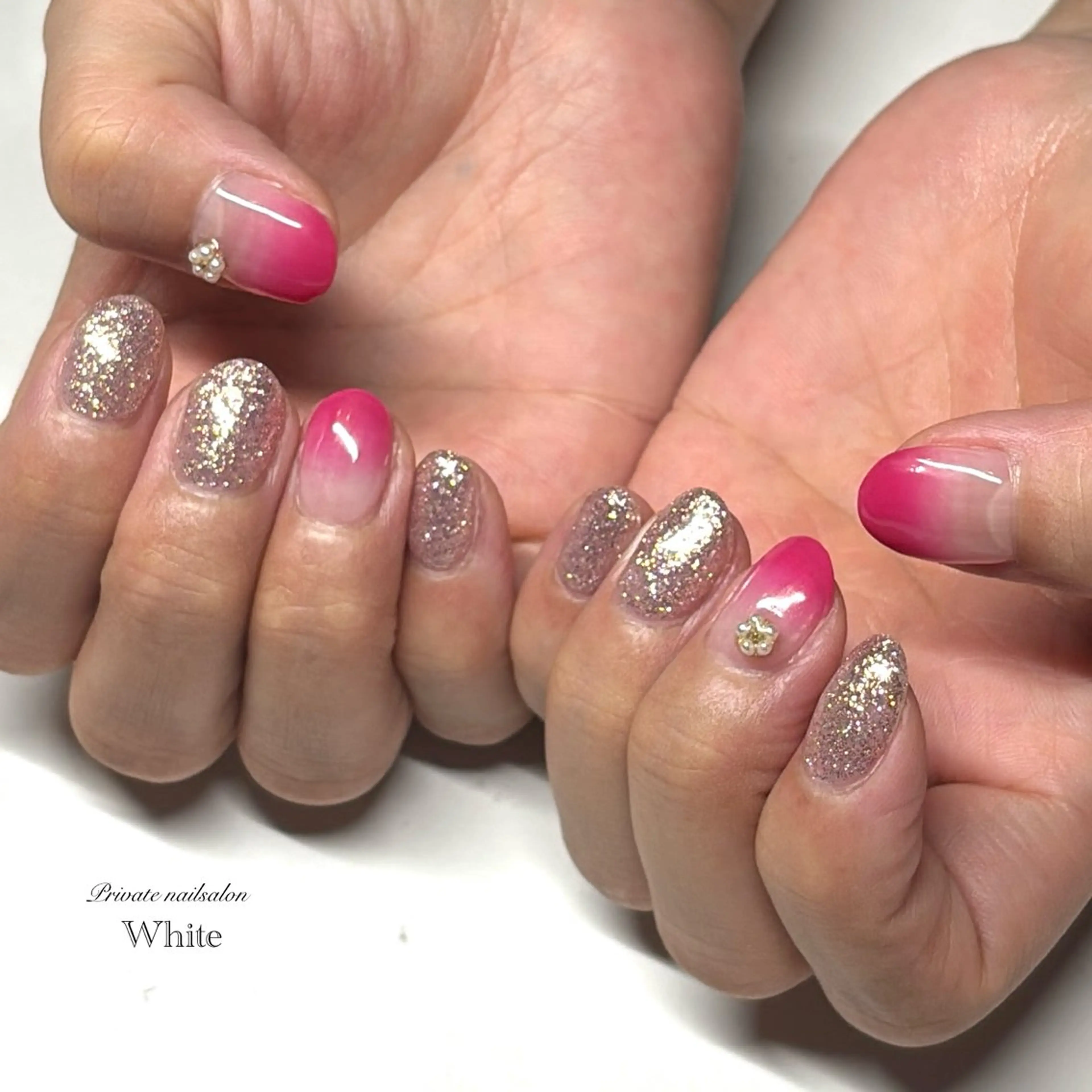 ネイル オーロラネイル キラキラネイル ラメ(グリッター) オフィスネイル ピンク ハンドネイル SAKASHITA KEIのネイルデザイン