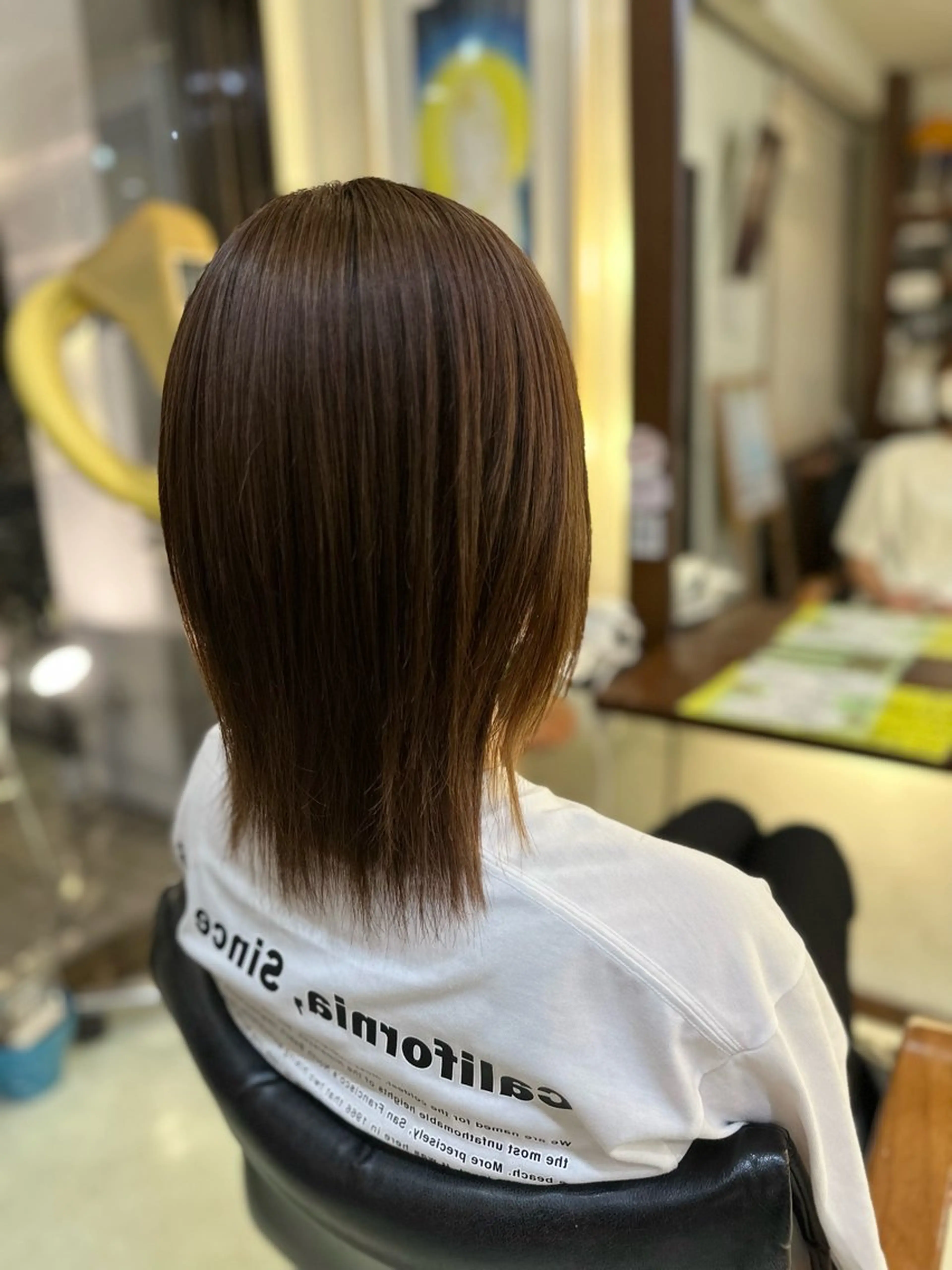 ミディアム 縮毛矯正 希優/ケアカラー /ハイトーンカラーのヘアスタイル