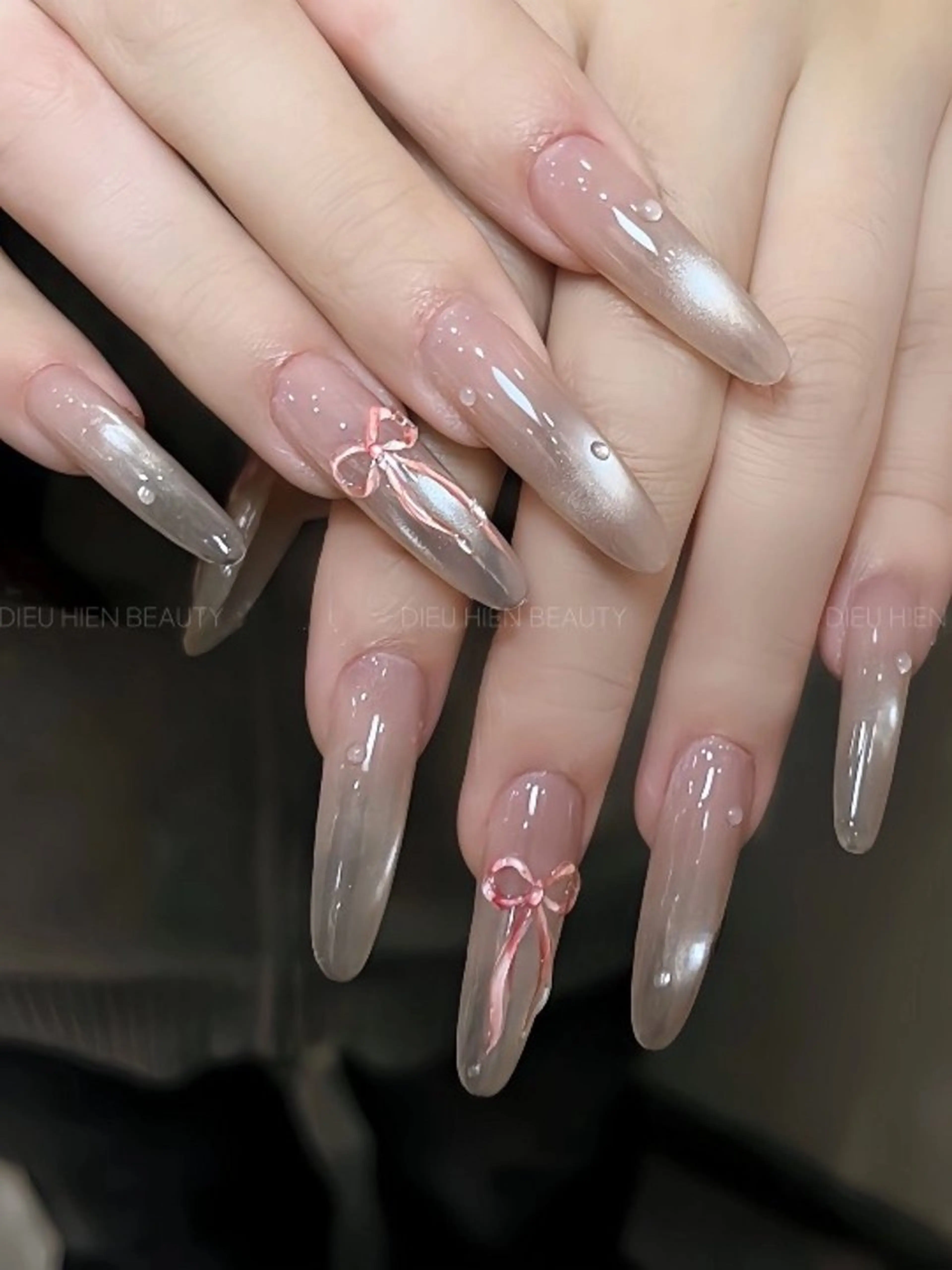 カラー グラデーションカラー ピンクカラー ハンドネイル AIN Nailのネイルデザイン
