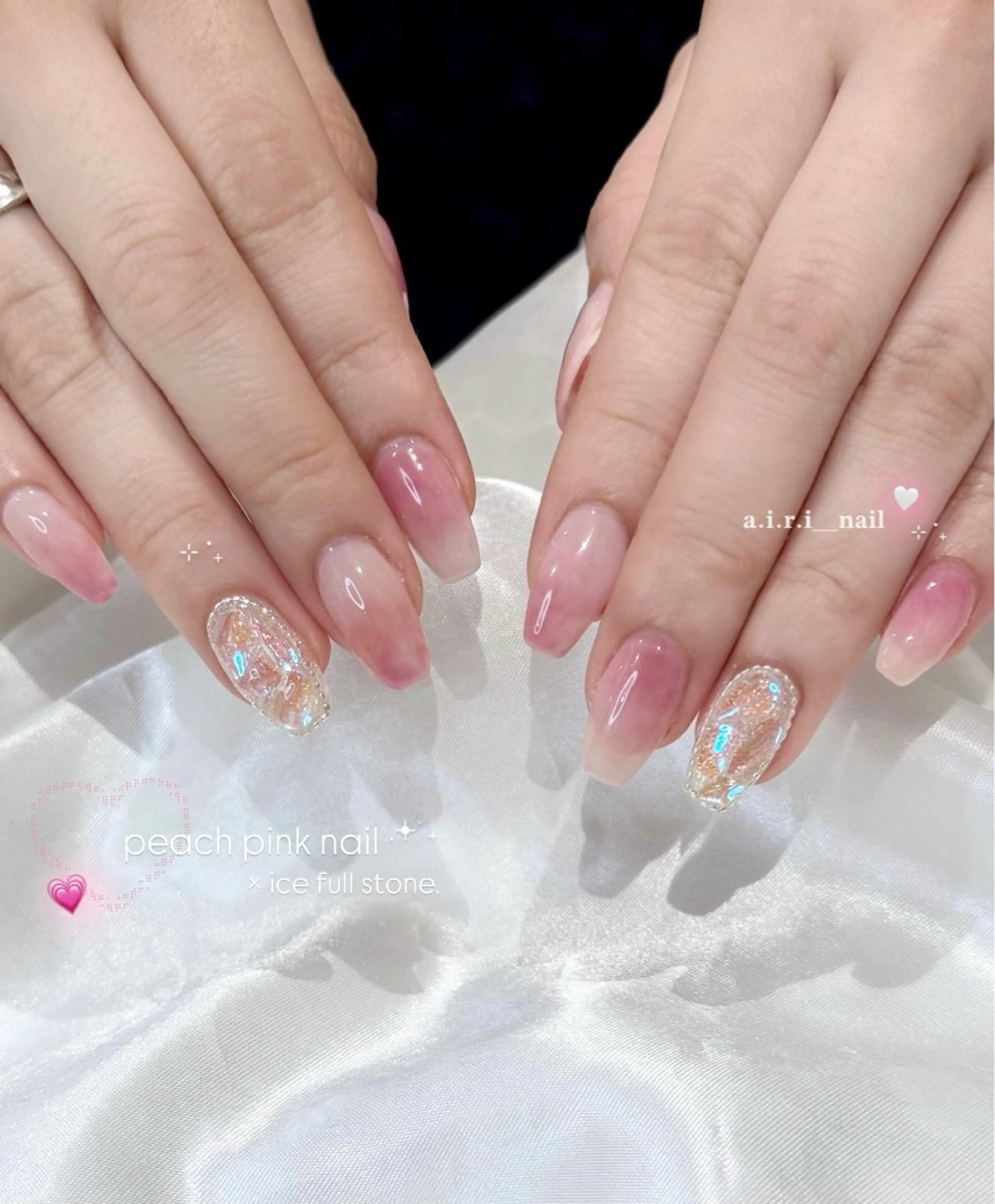 ネイル オーロラネイル ジェルネイル グラデーション パラジェル ピンク ハンドネイル 𝗮𝗶𝗿𝗶 🌙のネイルデザイン