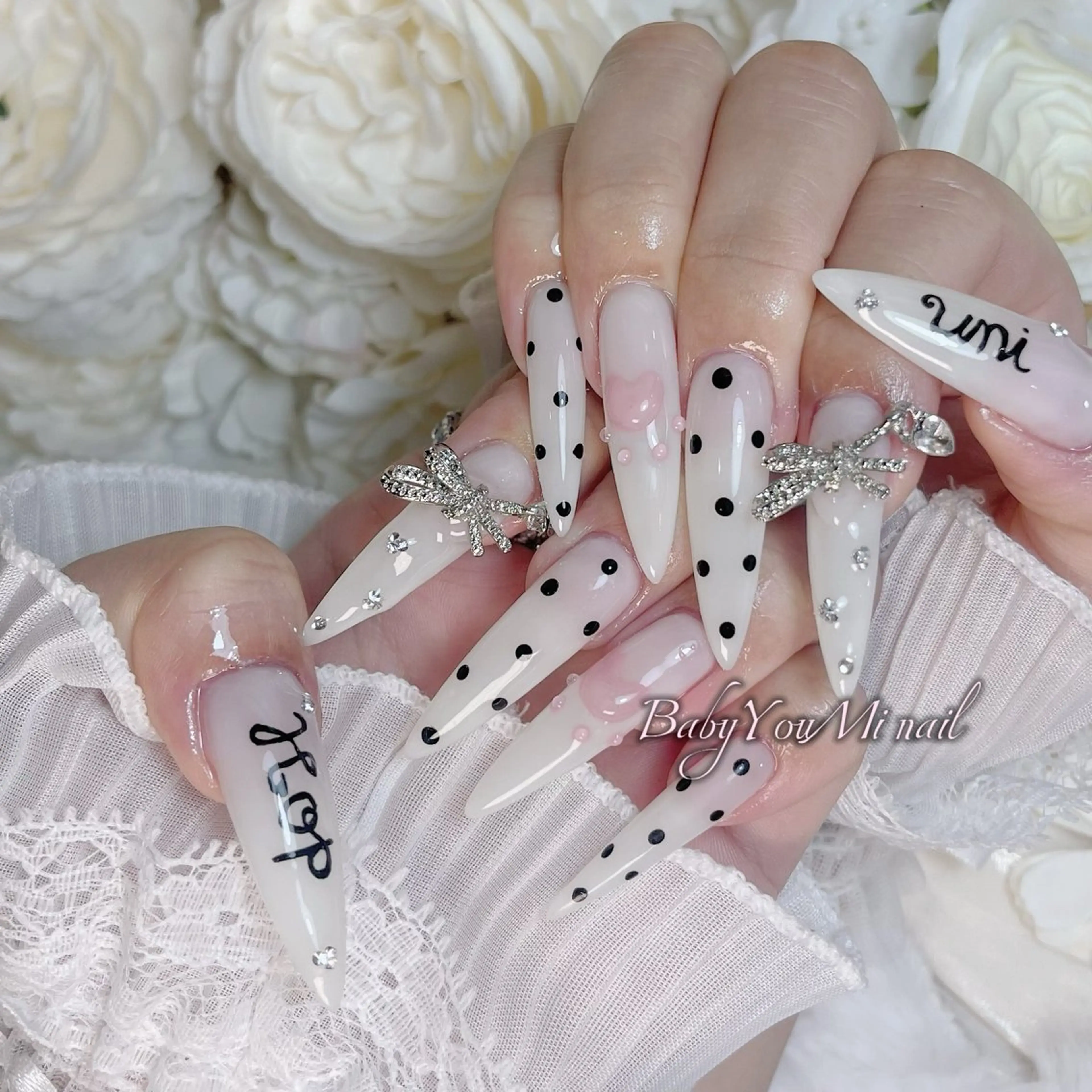 ネイル オーロラネイル 成人式 フットネイル フレンチネイル ジェルネイル ハンドネイル Oomiya 服部のネイルデザイン