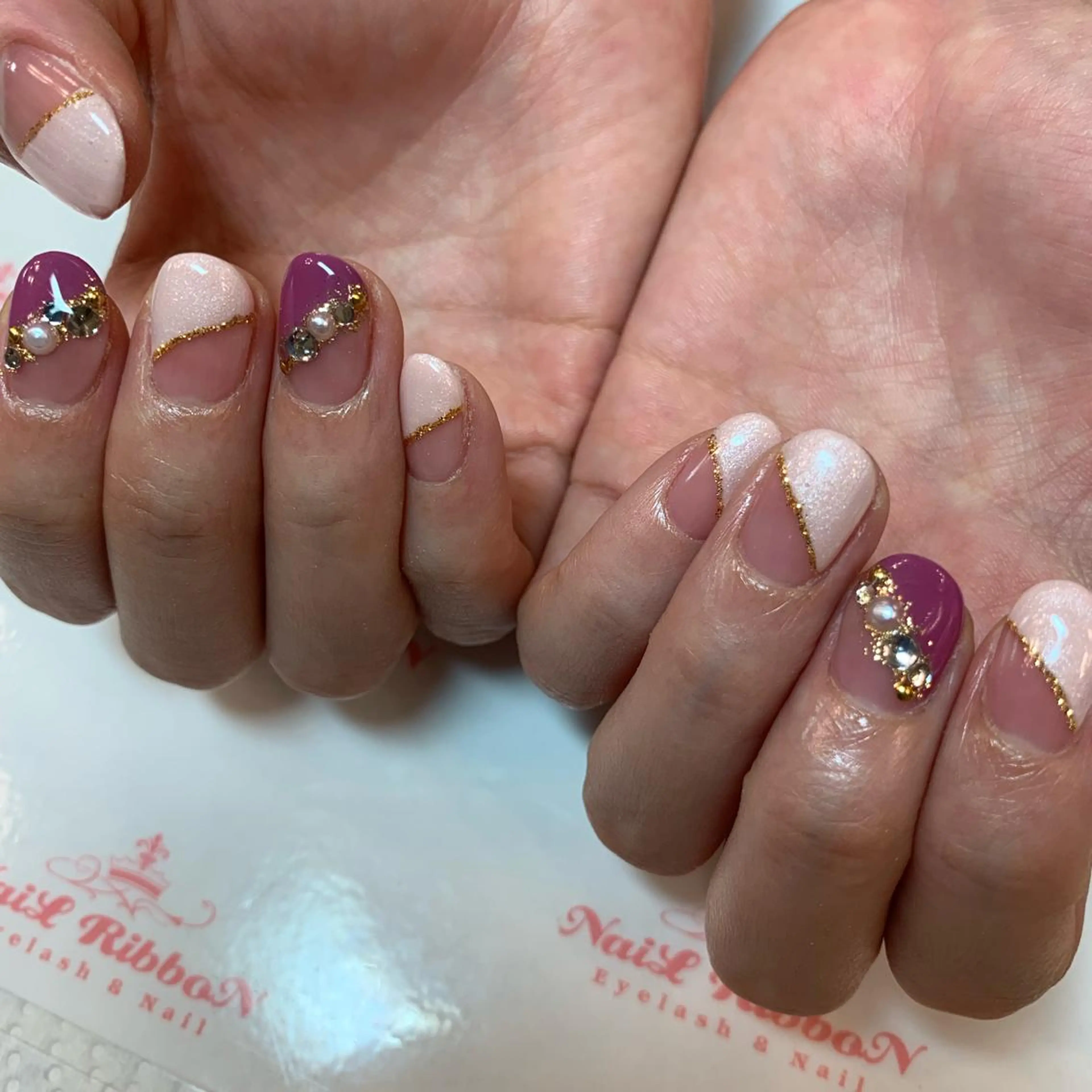 ネイル ネイルリボン 受付スタッフのネイルデザイン