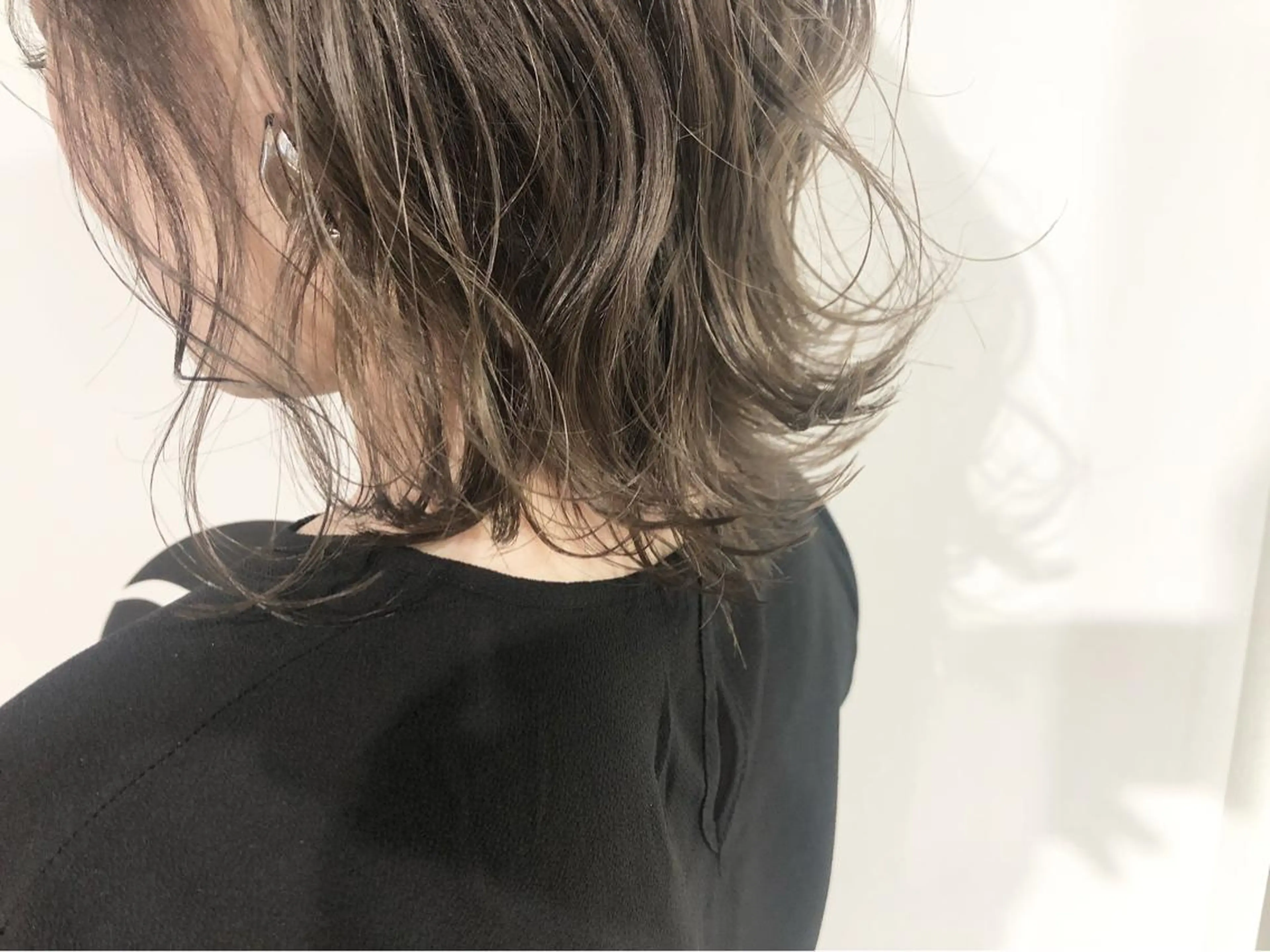 ミディアム ミディアムパーマ アッシュ ボブ エクステ 外国人風カラー カット ヘアカラー 夜23時まで予約🉑 reverieあきらのヘアスタイル