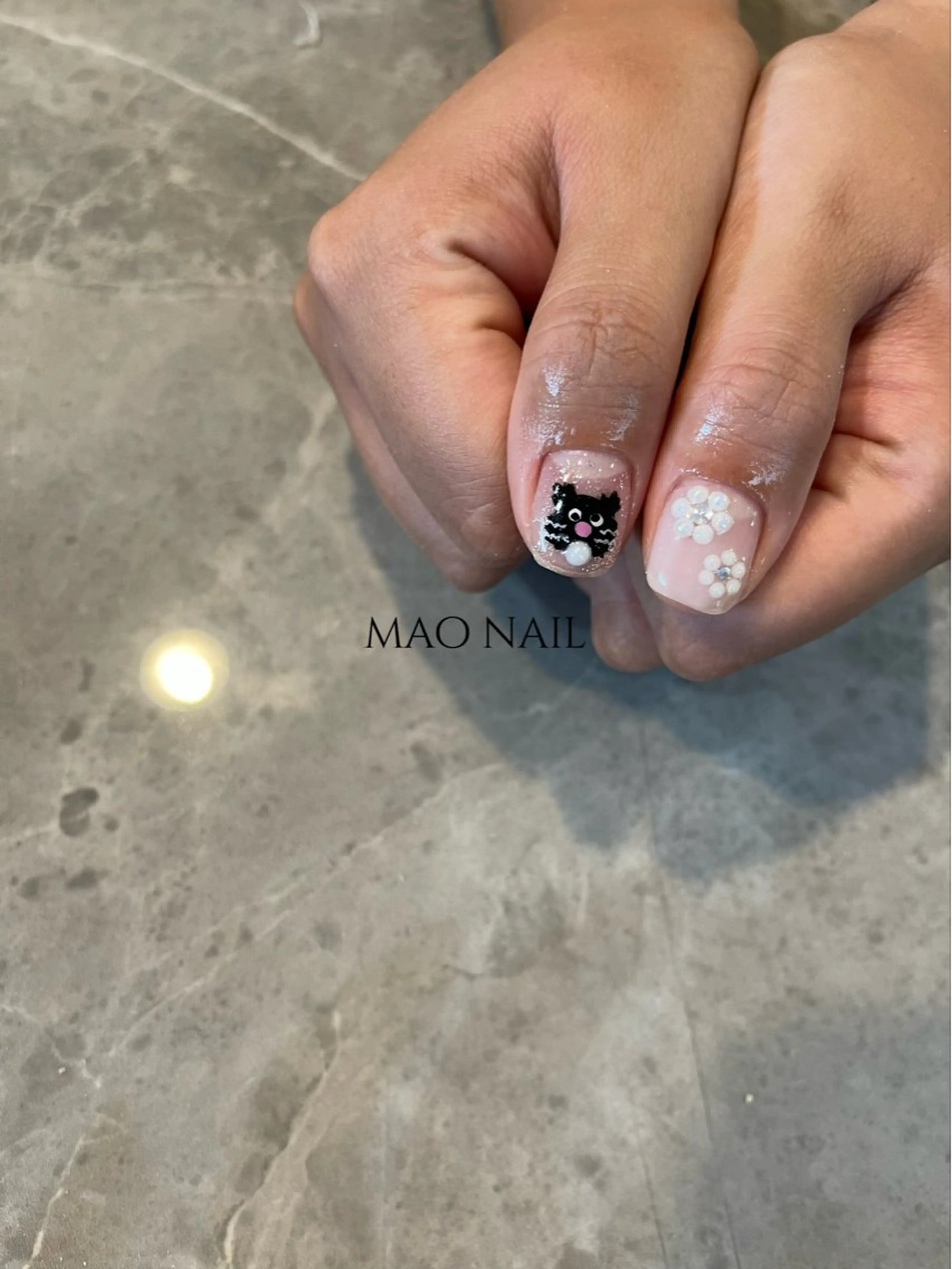 ショート ハンドネイル &MERCI nail maoのネイルデザイン