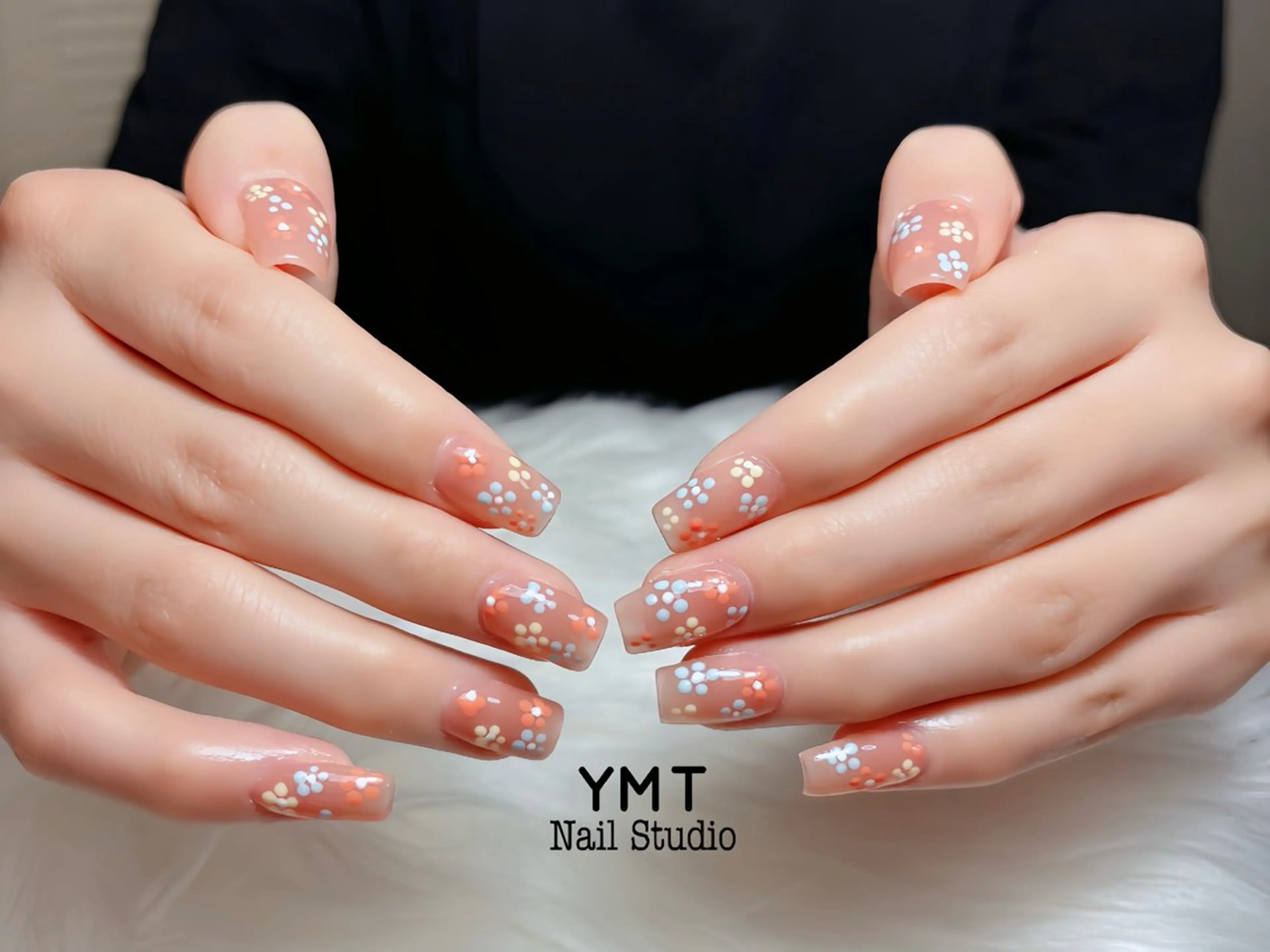 ネイル 長さ出し フットネイル ジェルネイル 韓国ネイル マグネットネイル ハンドネイル YMT NailStudioのネイルデザイン