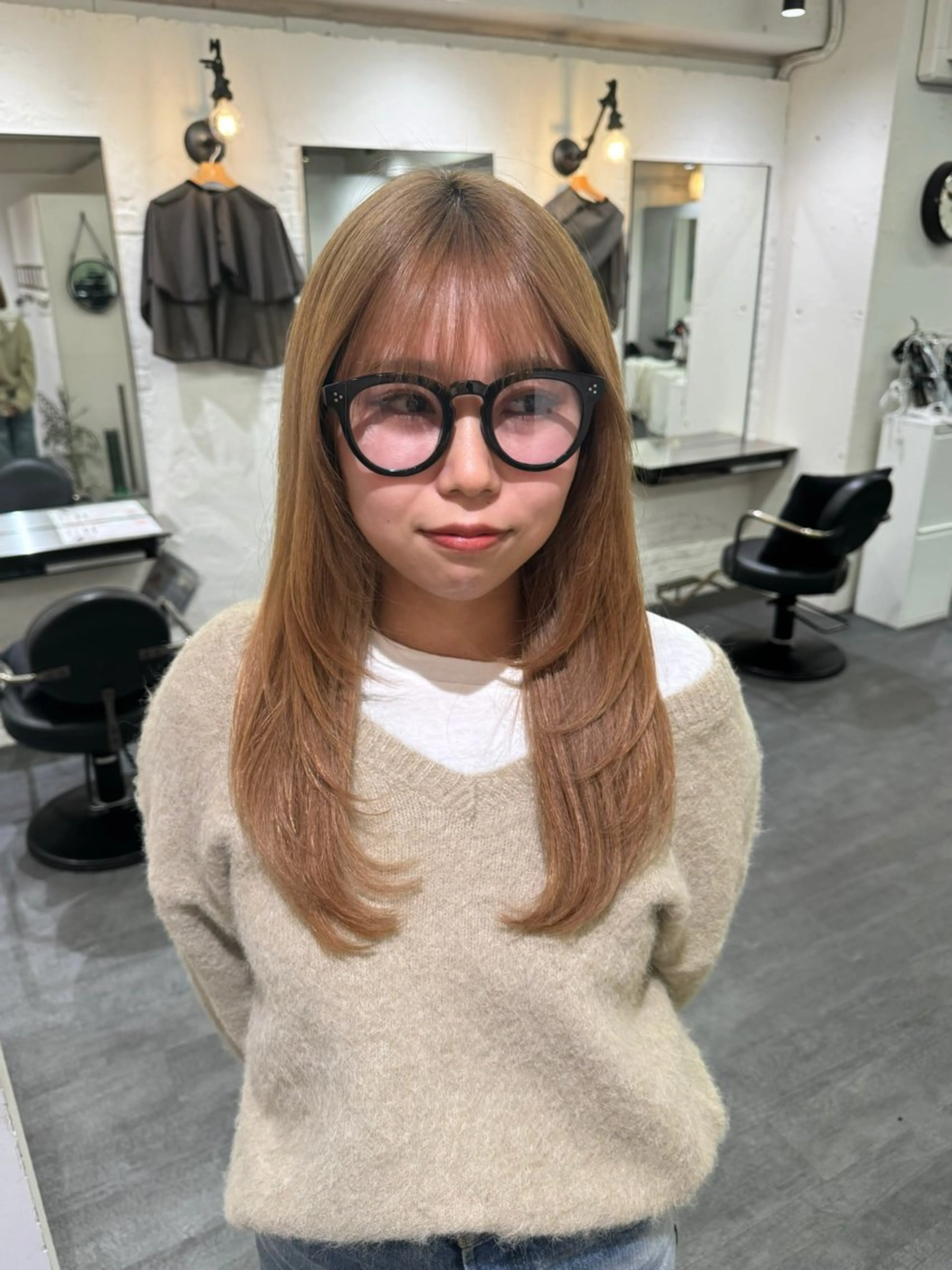 ロング カット 赤み無し柔らかカラー 【梅田】madokaのヘアスタイル