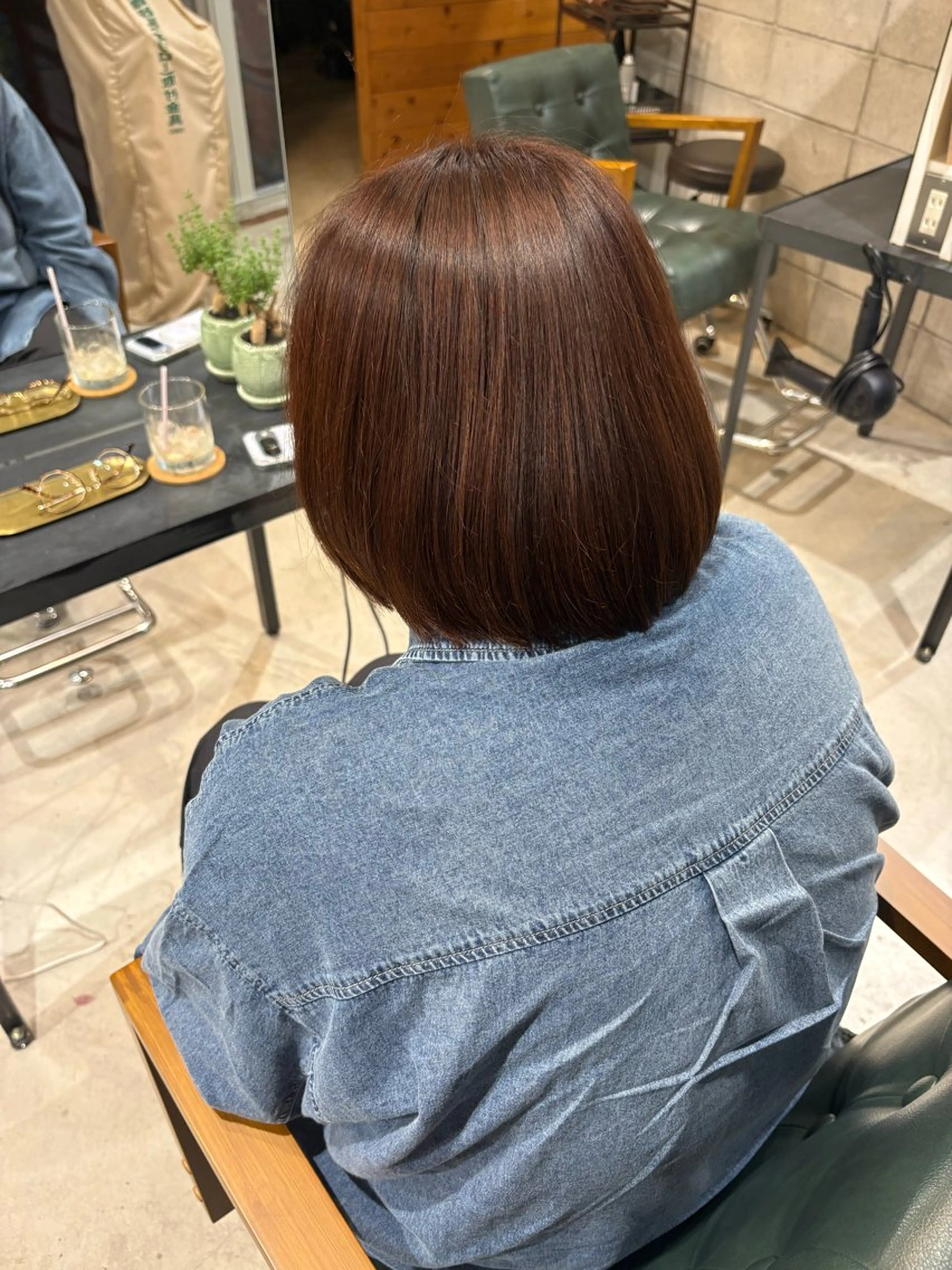 ショート ヘアカラー 髙木 千惺のヘアスタイル