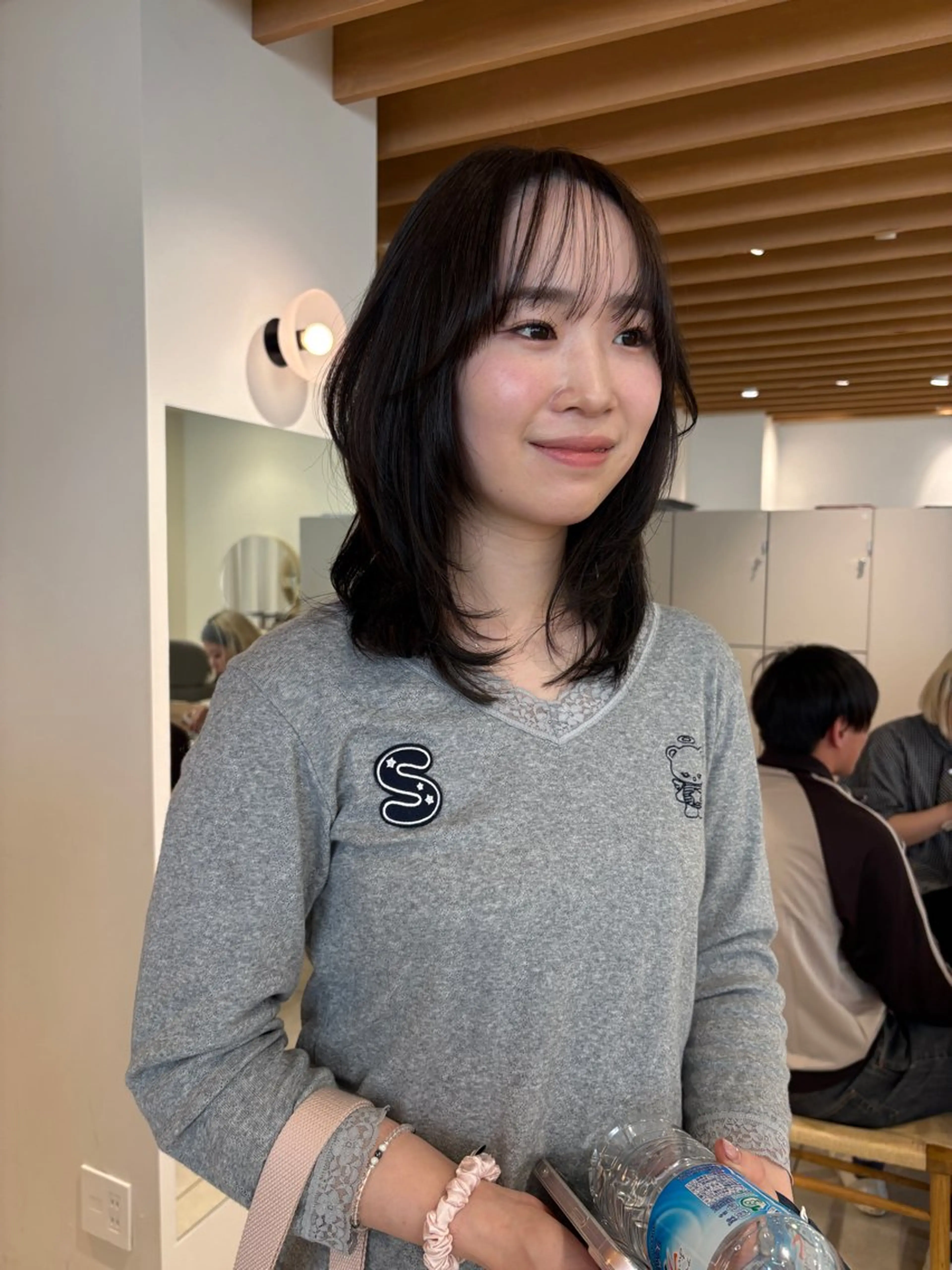 セミロング カラー アッシュ ベージュカラー ボルドーカラー ケアカラー 透明感カラー カット ヘアカラー トリートメント 似合わせカットカラー りおなのヘアスタイル