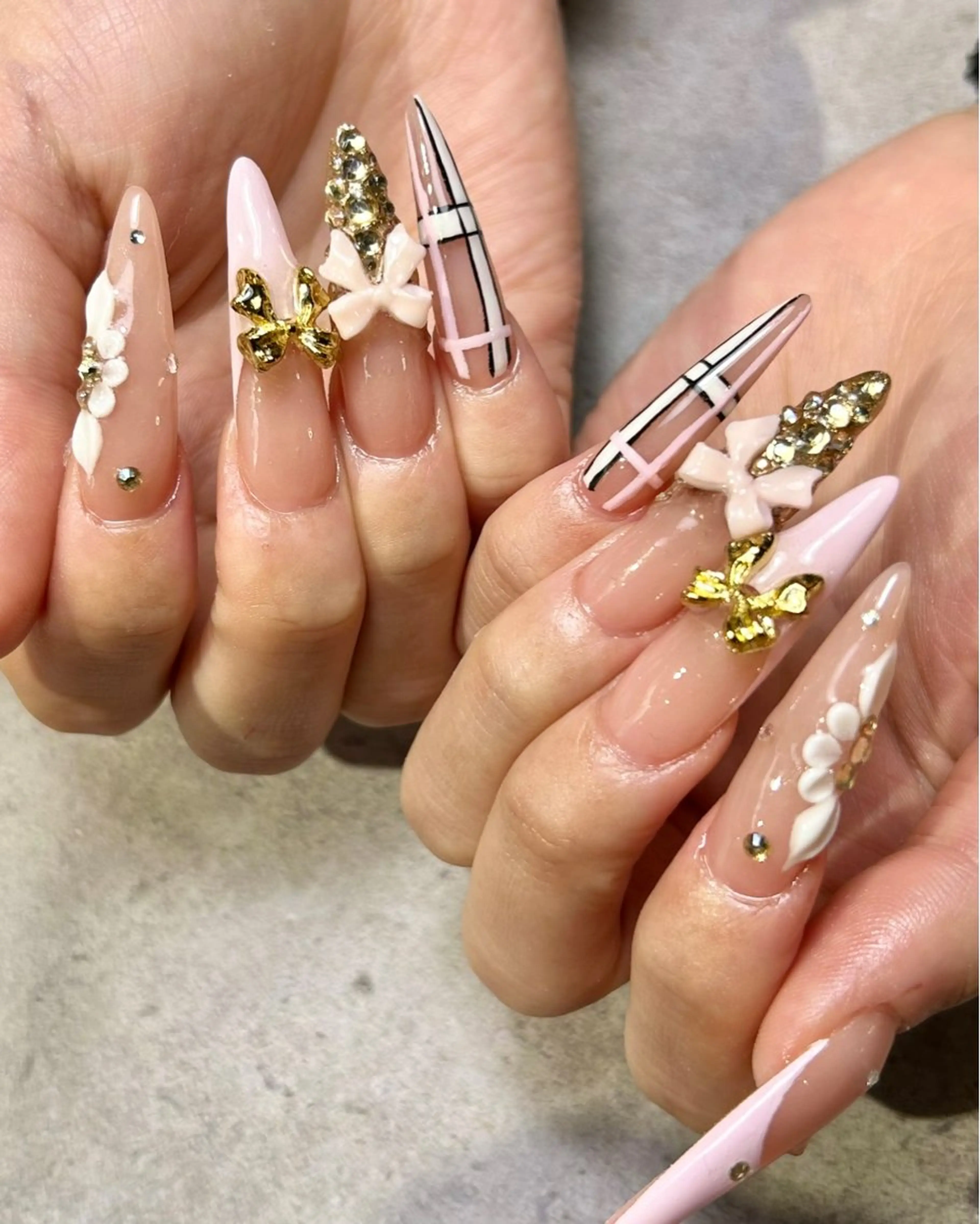 ネイル ゴージャス キラキラネイル ロングネイル 持ち込み スカルプネイル ハンドネイル Reflection marikoのネイルデザイン