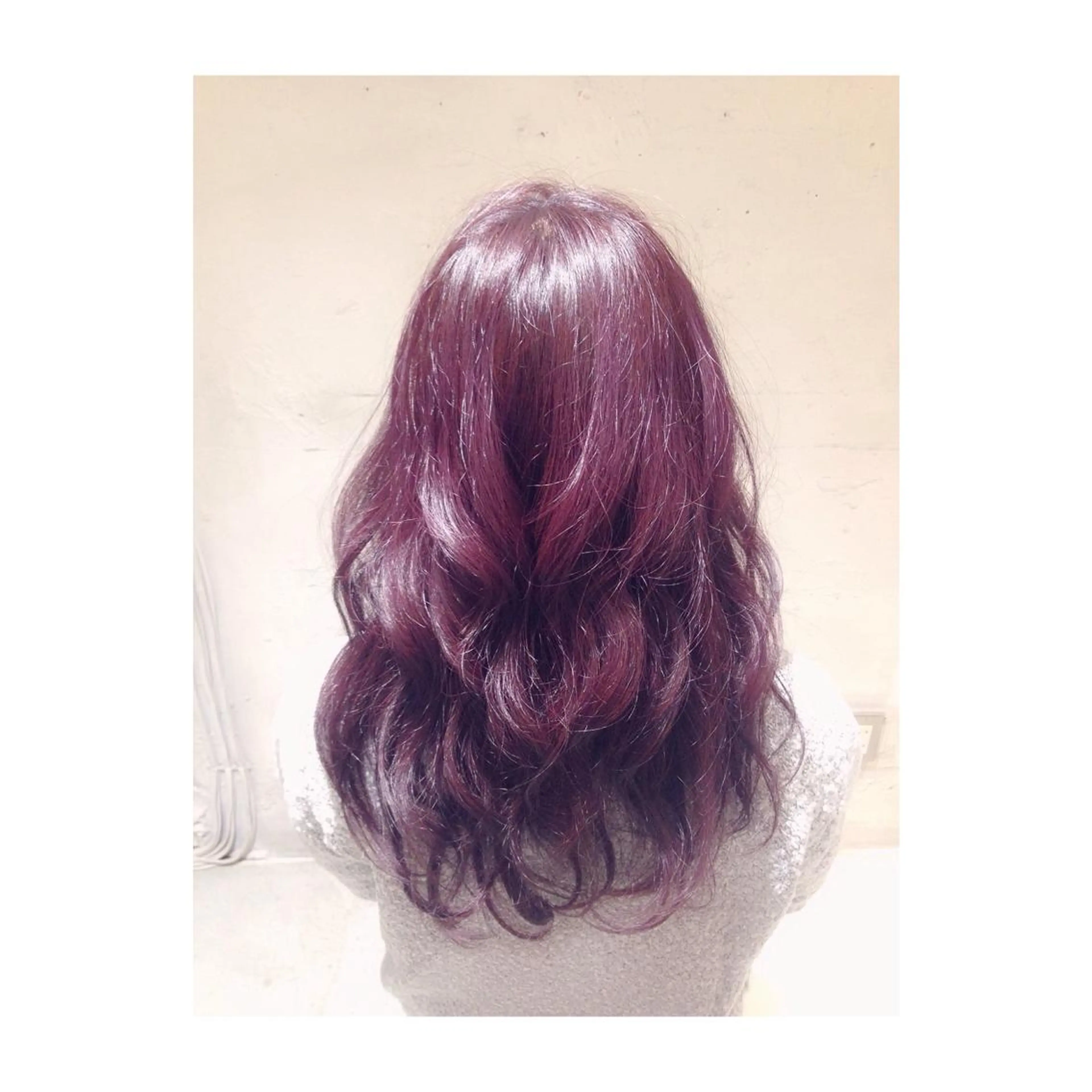 セミロング ロング カラー バイオレットカラー アオガミ （前髪顔周りカット）のヘアスタイル