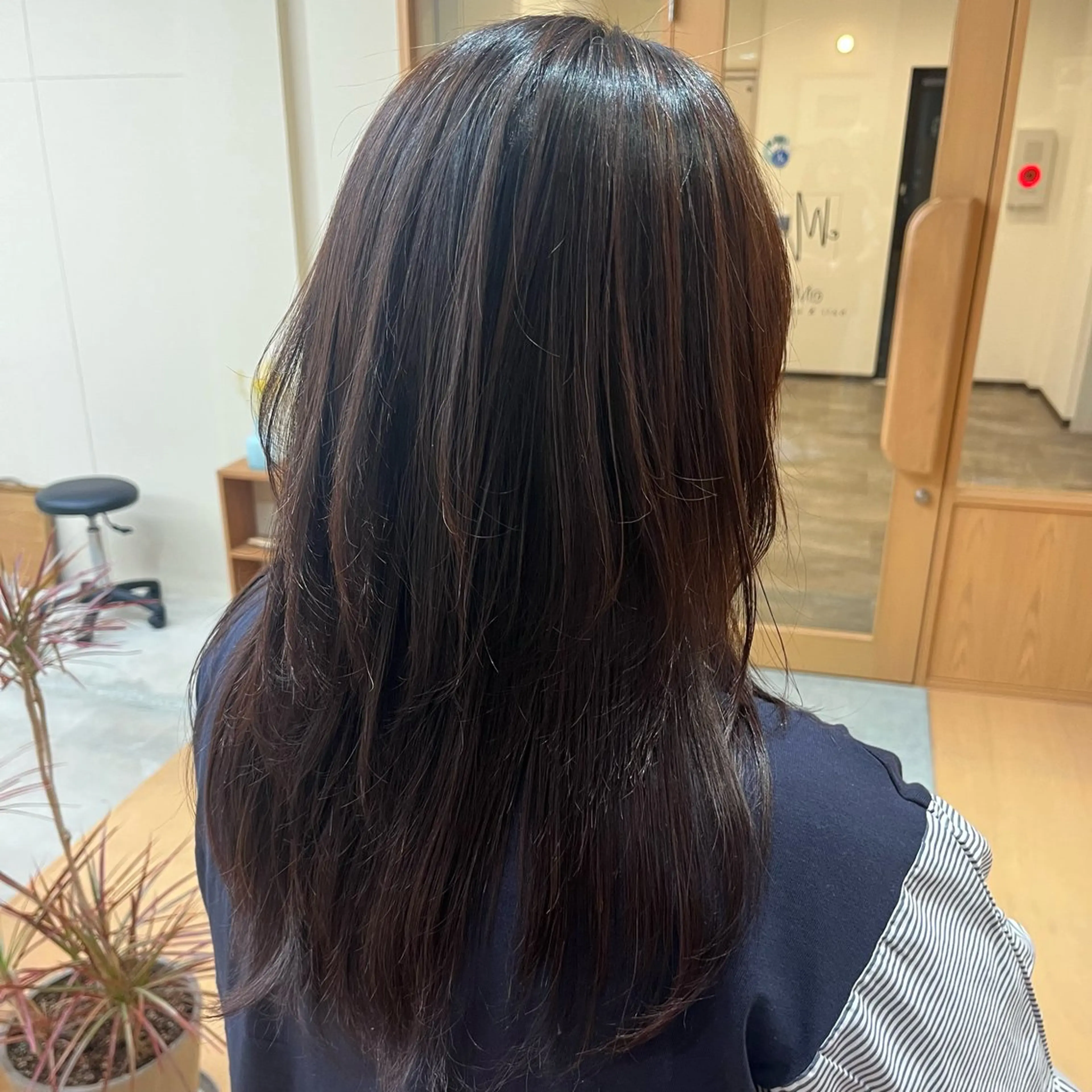 ロング レイヤーカット 縮毛矯正 Wカラー🐾 ハルナのヘアスタイル