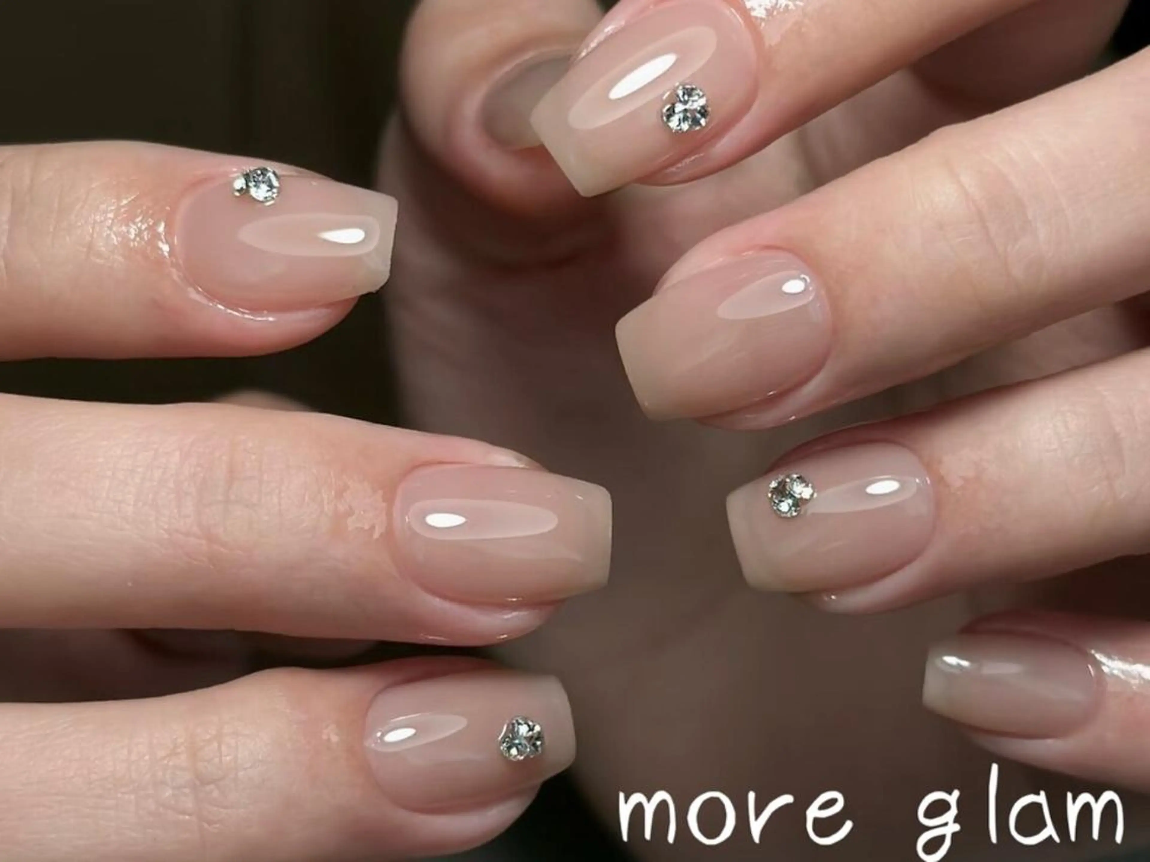 ネイル 長さ出し フットネイル フレンチネイル ジェルネイル ガラスフレンチ MoreGlam Nailsのネイルデザイン