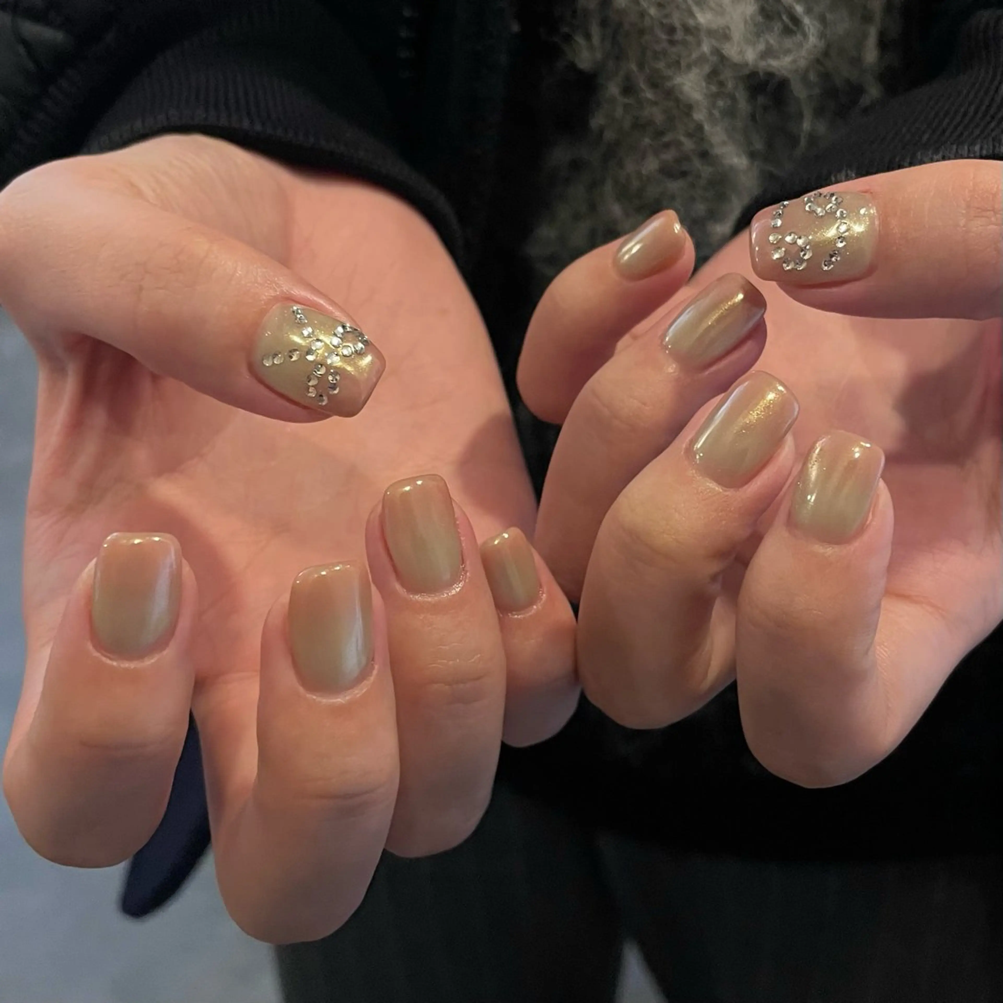 ネイル オーロラネイル ストーンネイル ハンドネイル roof nailのネイルデザイン