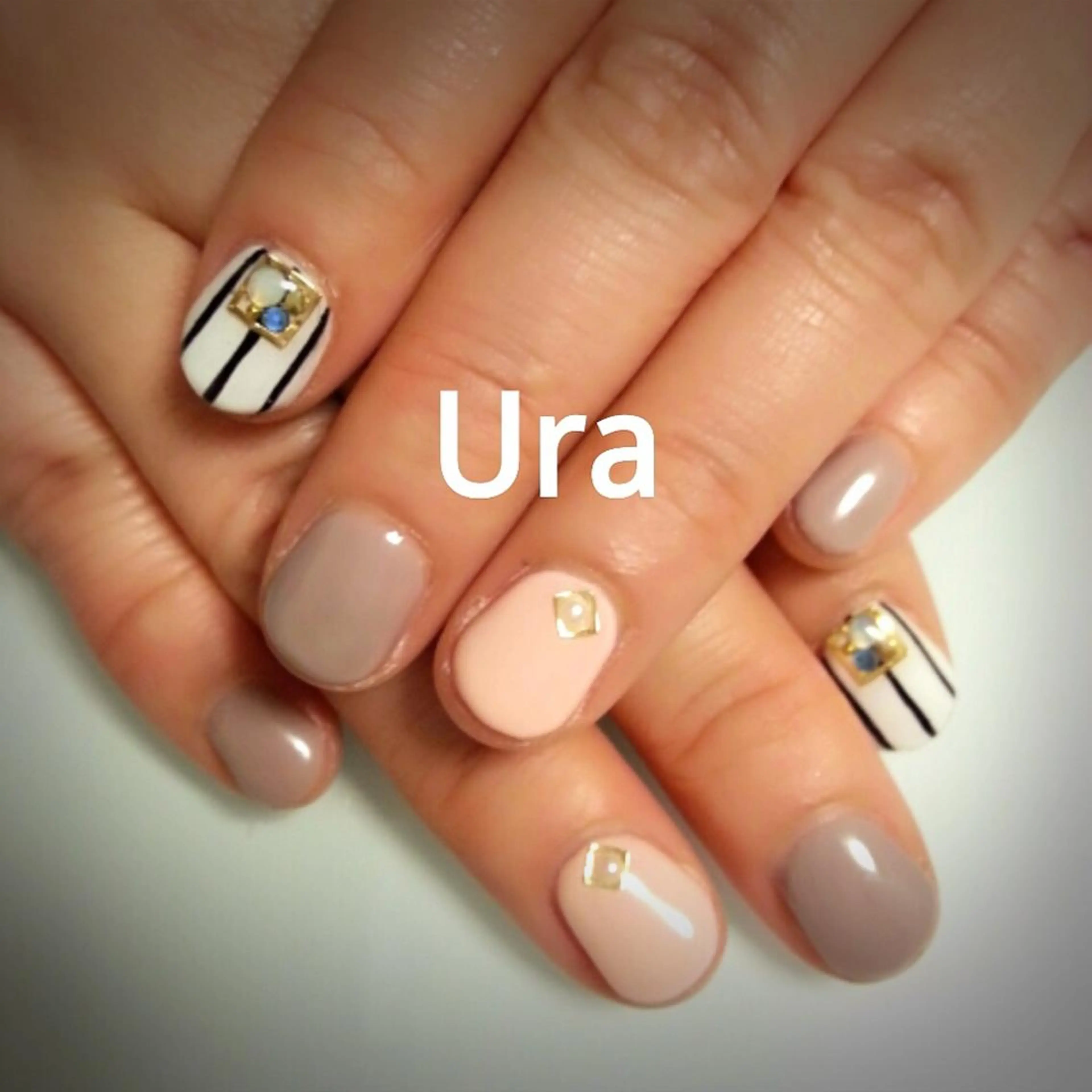 ネイル UrakoNail 《nail》のネイルデザイン