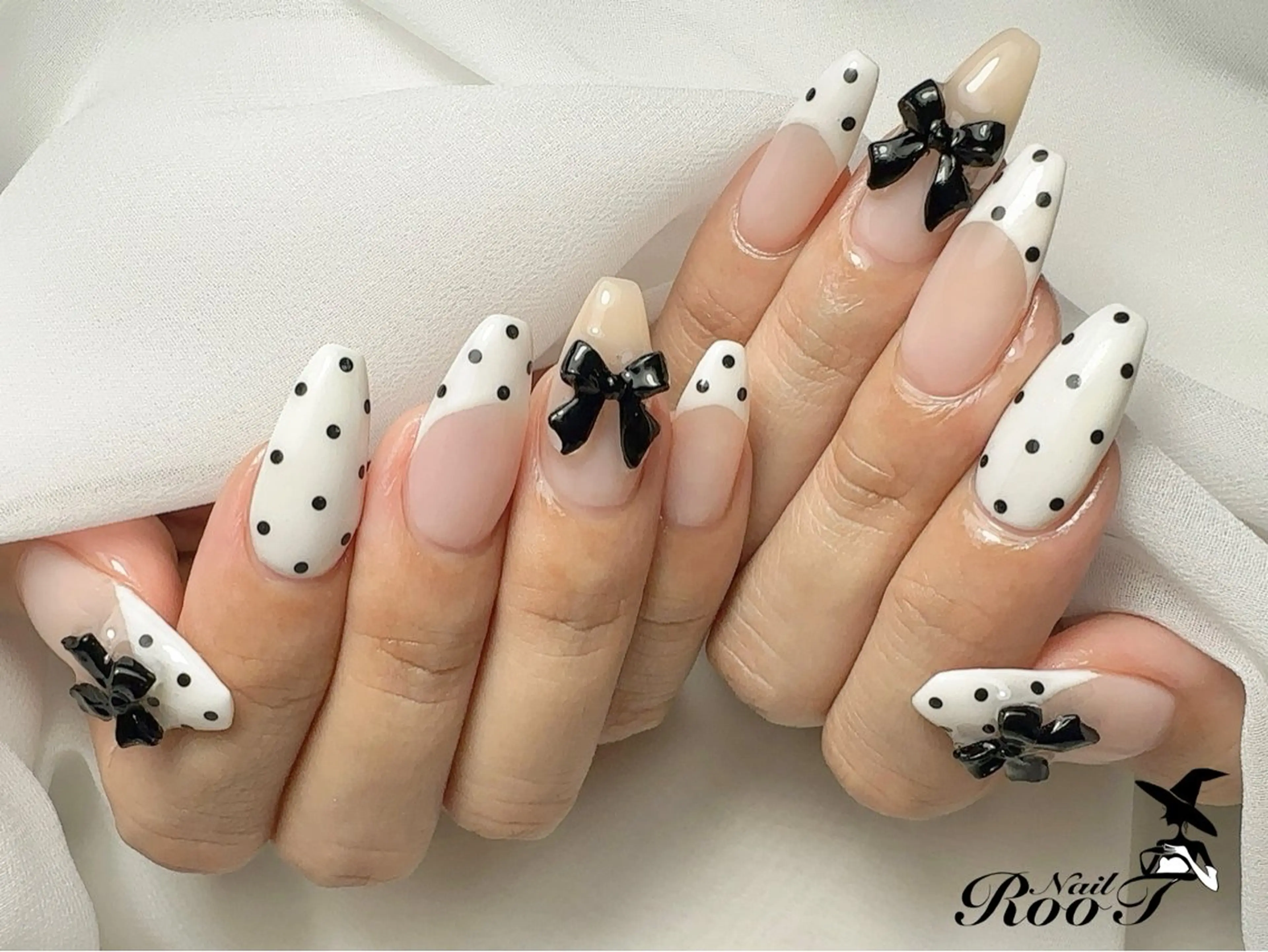 ネイル ドット ハンドネイル RooT Nailのネイルデザイン