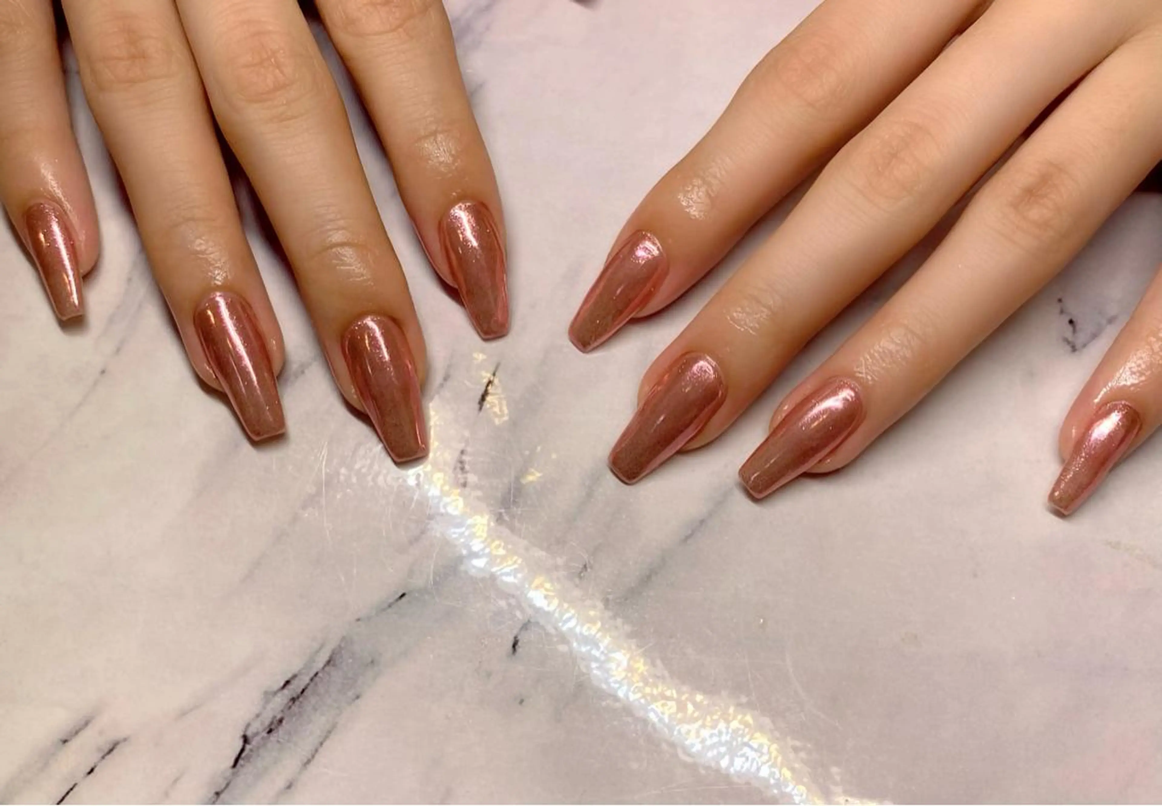 ネイル ミラーネイル Lino+ ネイル&よもぎ蒸しのネイルデザイン