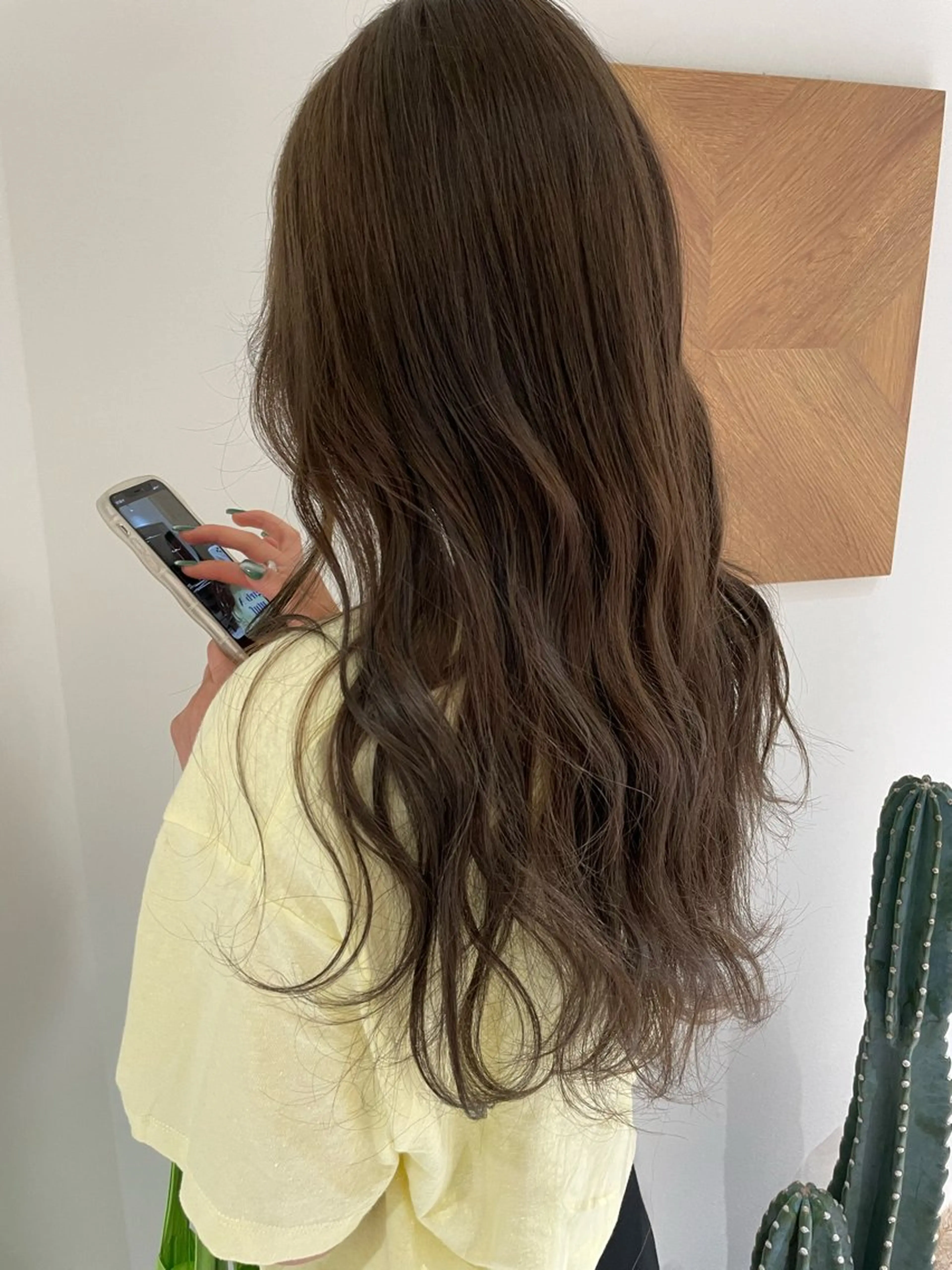 ロング アキ/梅田/顔まわり /レイヤーカット/のヘアスタイル