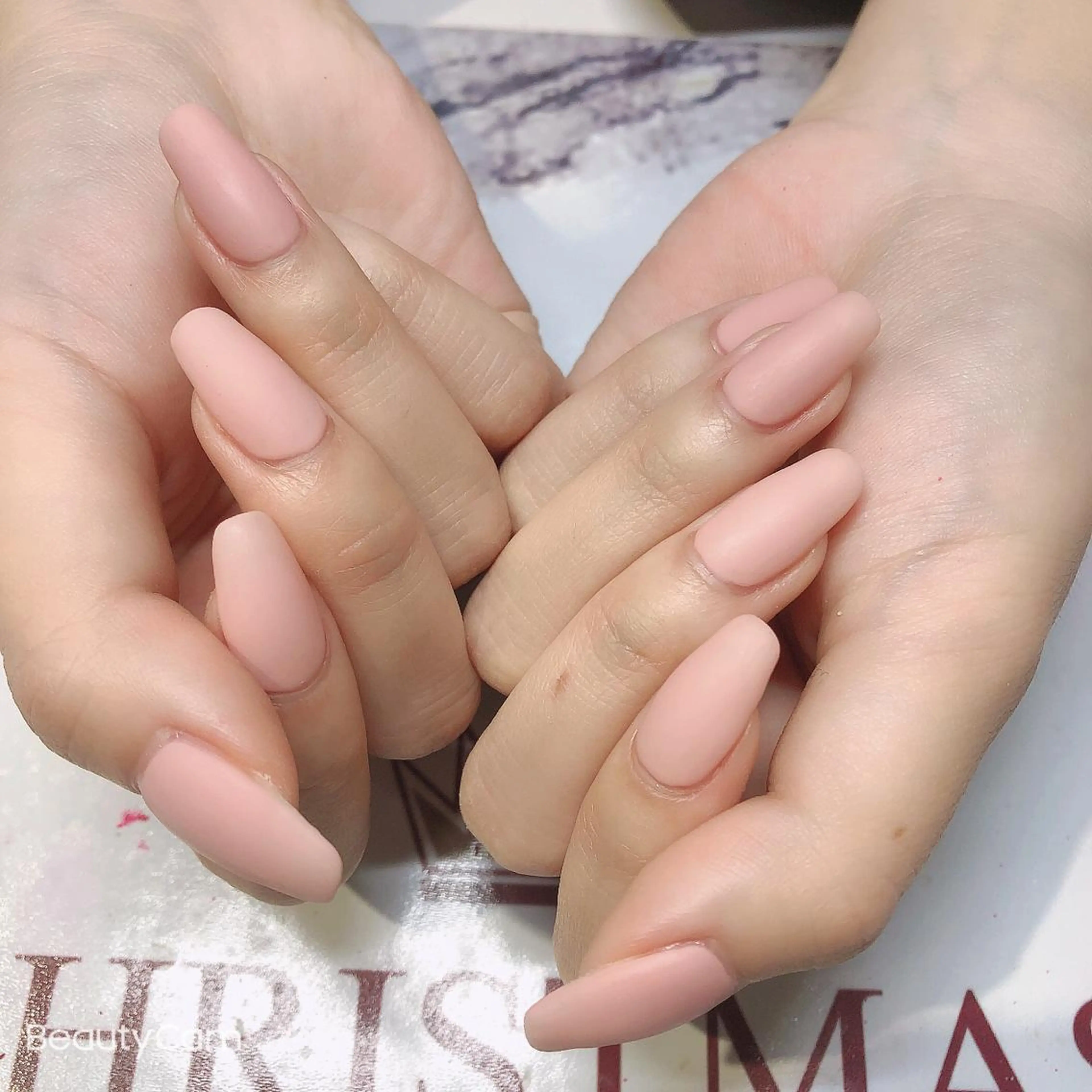 ネイル ガレンドウ 白澤 愛子のネイルデザイン