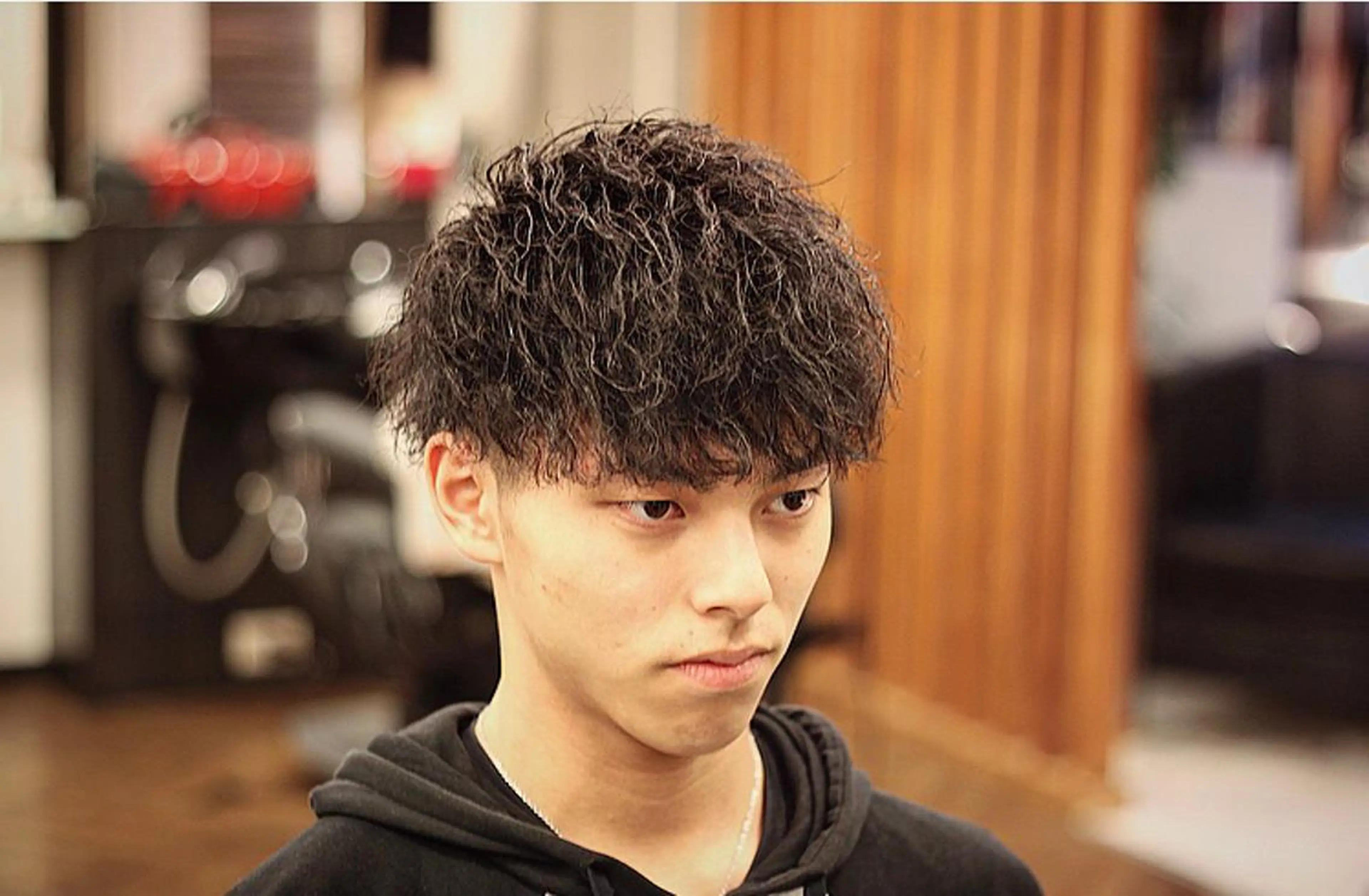 ミディアム パーマ メンズ マッシュ パーマ 前田賢生 ご新規様はNGのヘアスタイル