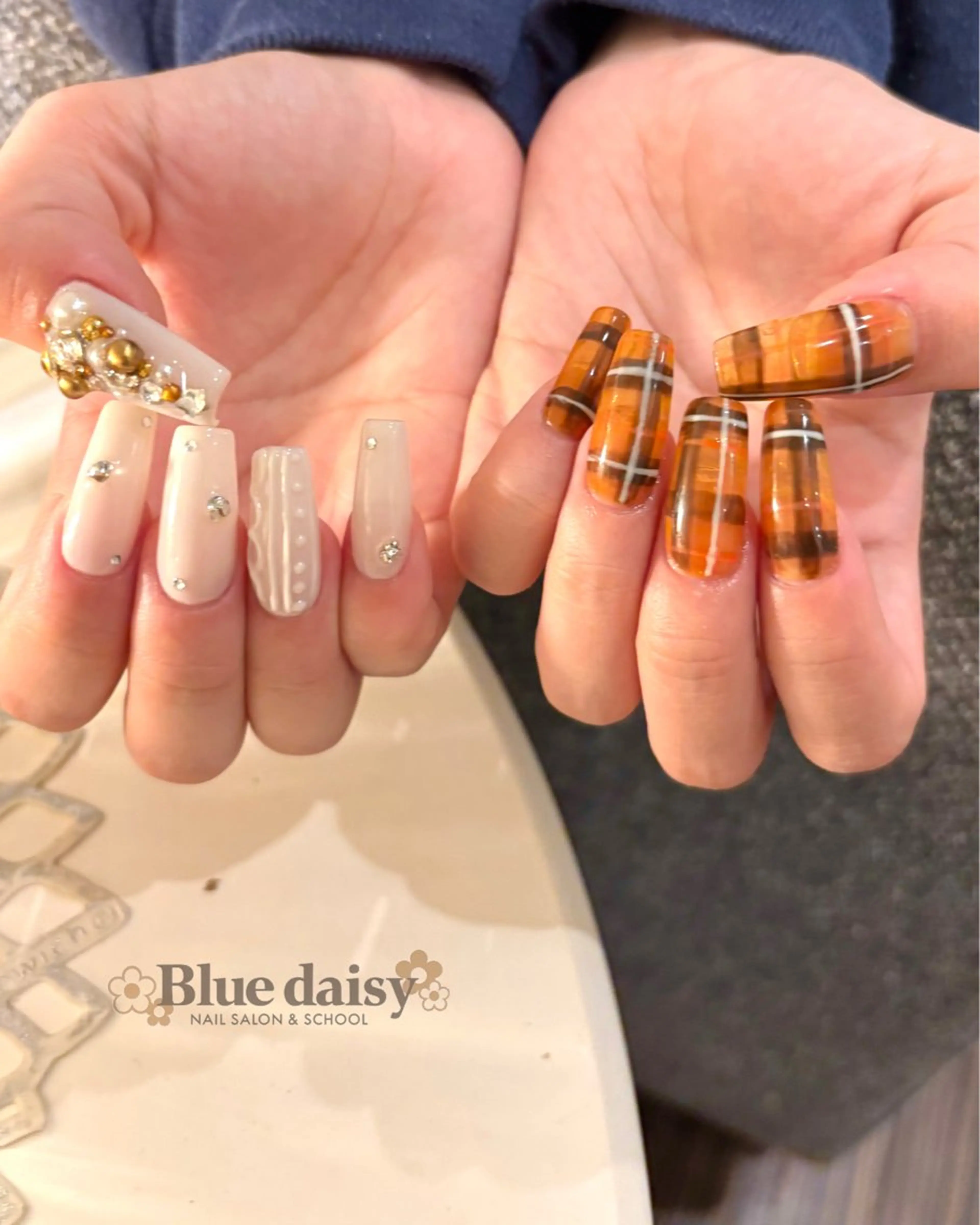 ネイル ジェルネイル マグネットネイル 持ち込み パラジェル ハンドネイル Blue daisy 栄本店のネイルデザイン