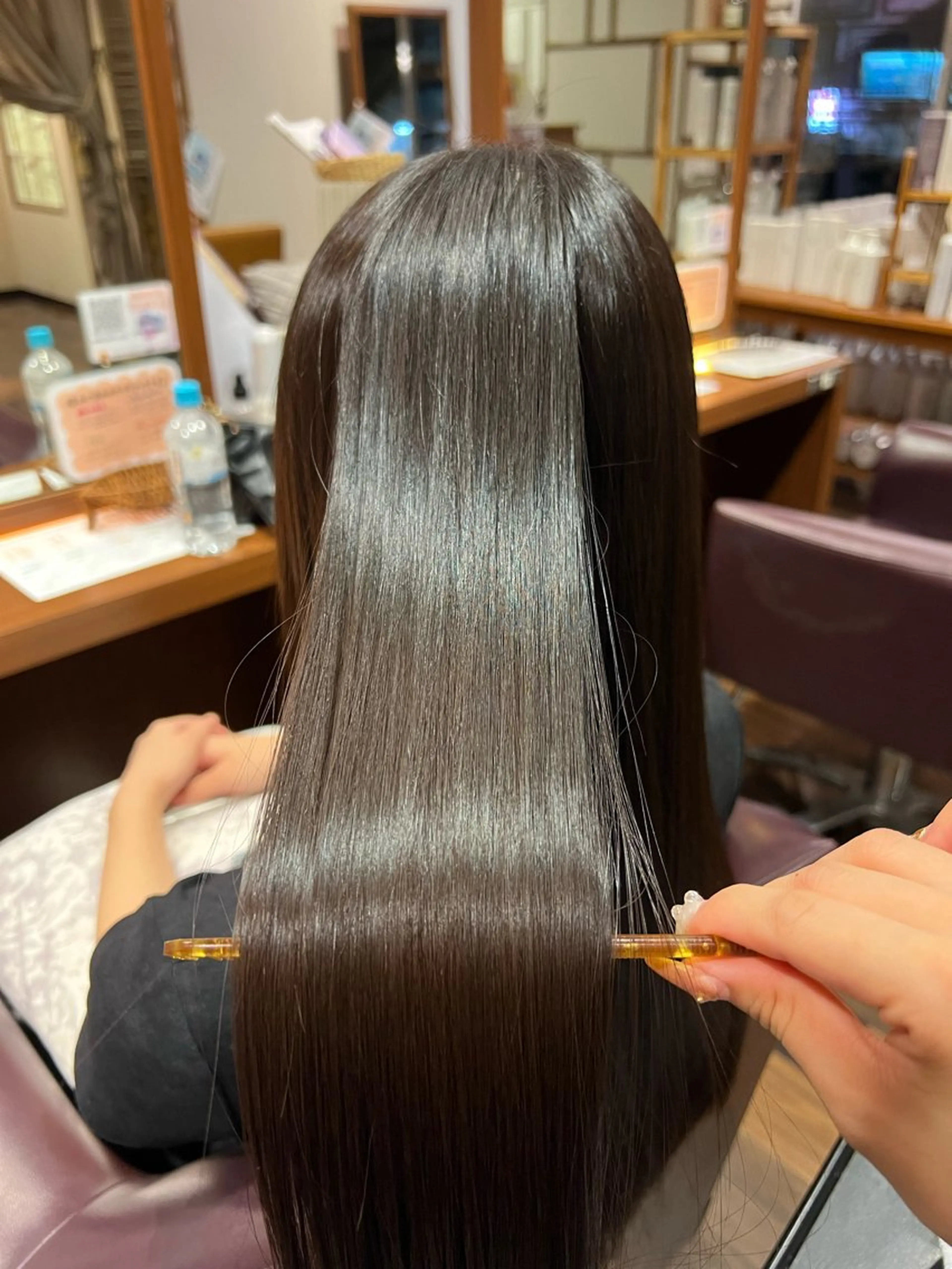 ロング 縮毛矯正 縮毛矯正 ワタナベ モカ🦢ダブルカラーのヘアスタイル