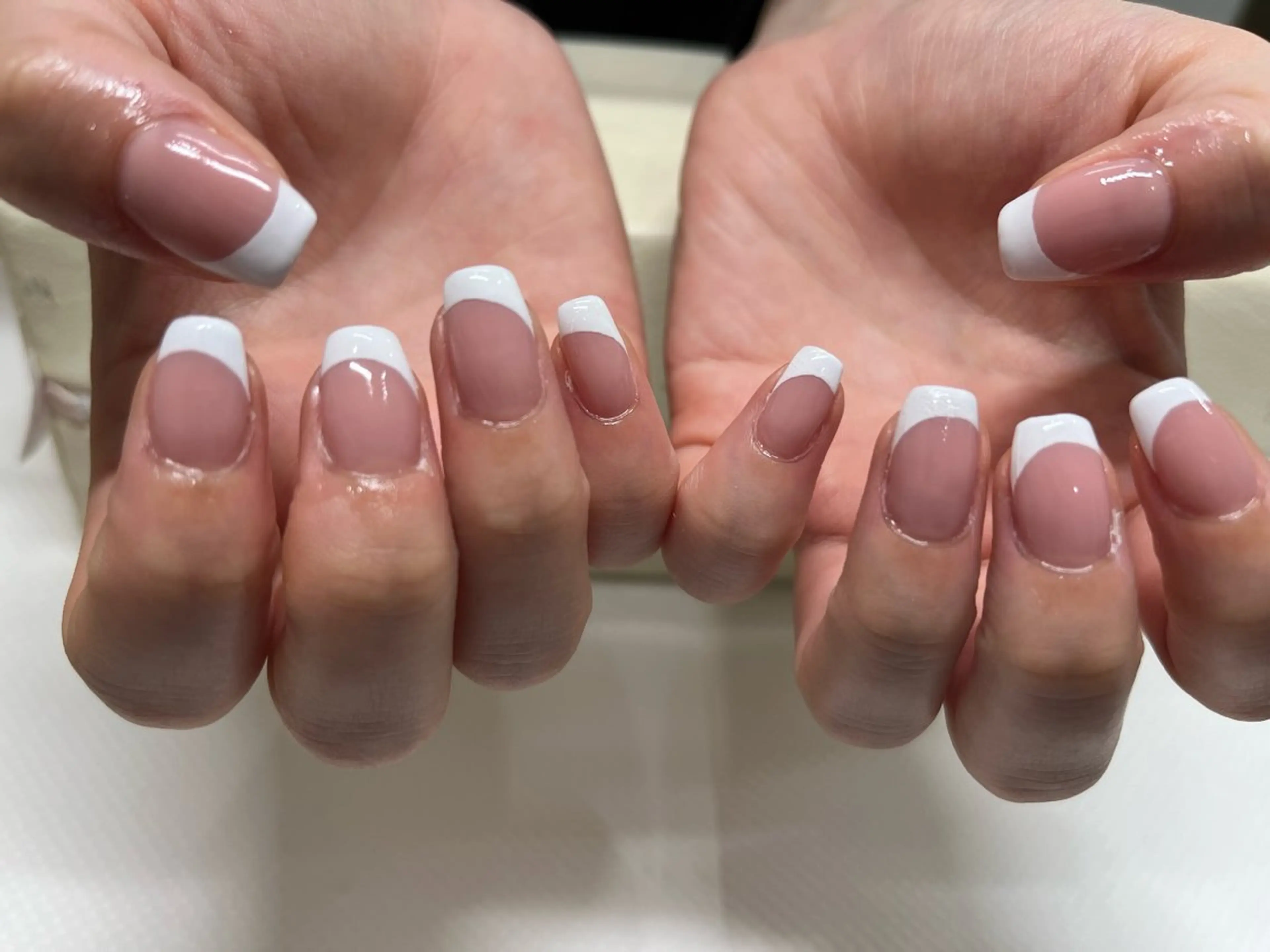 ネイル フレンチネイル 斜めフレンチ ハンドネイル Milana 西里のネイルデザイン