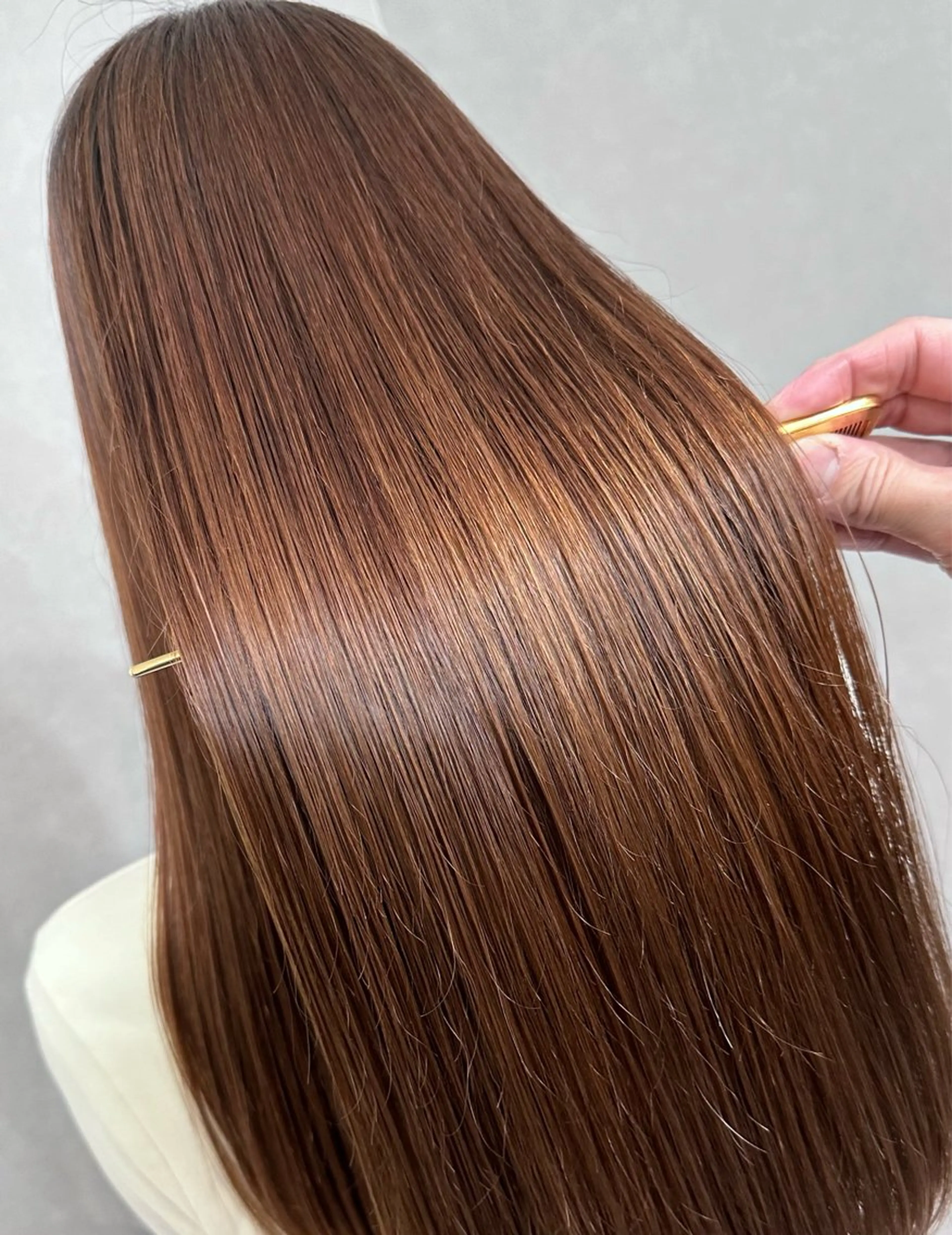 ロング Luana 照沼翔太のヘアスタイル