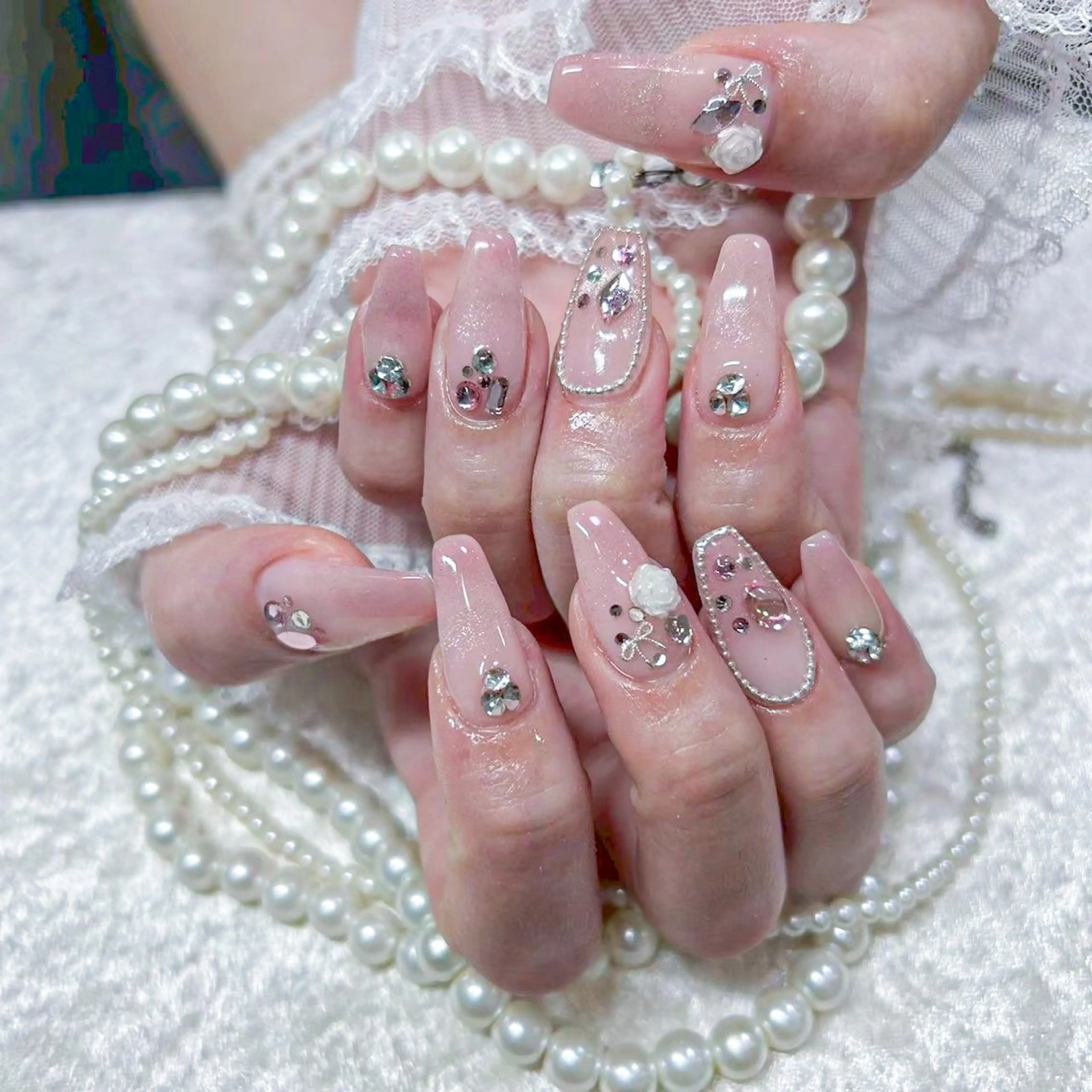 ネイル アートネイル 長さ出し フットネイル 韓国ネイル マグネットネイル ハンドネイル Minami 🍓のネイルデザイン