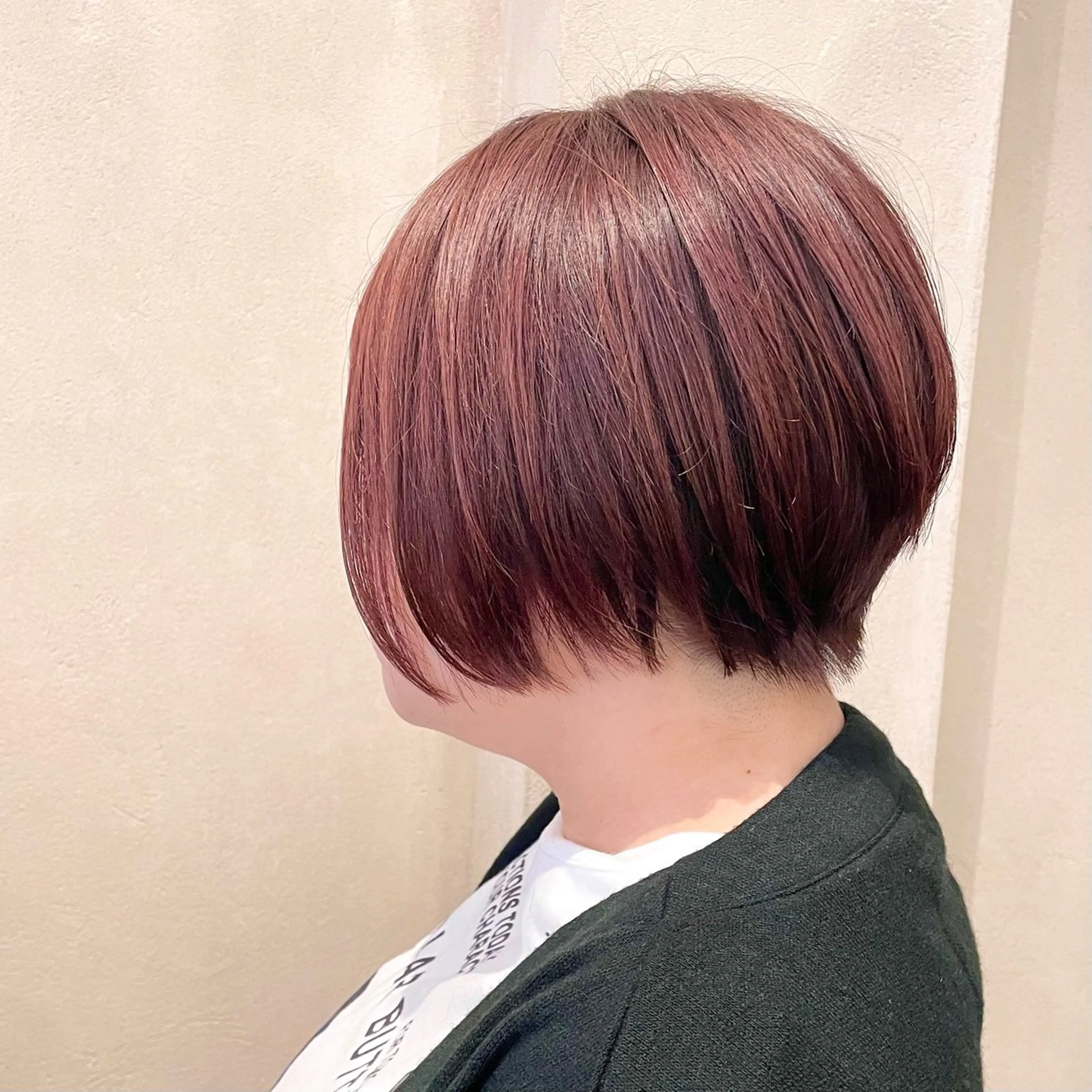 ショート カラー ショートボブ レッドカラー ボブ ショートヘア カット ヘアカラー トリートメント roost 優のヘアスタイル