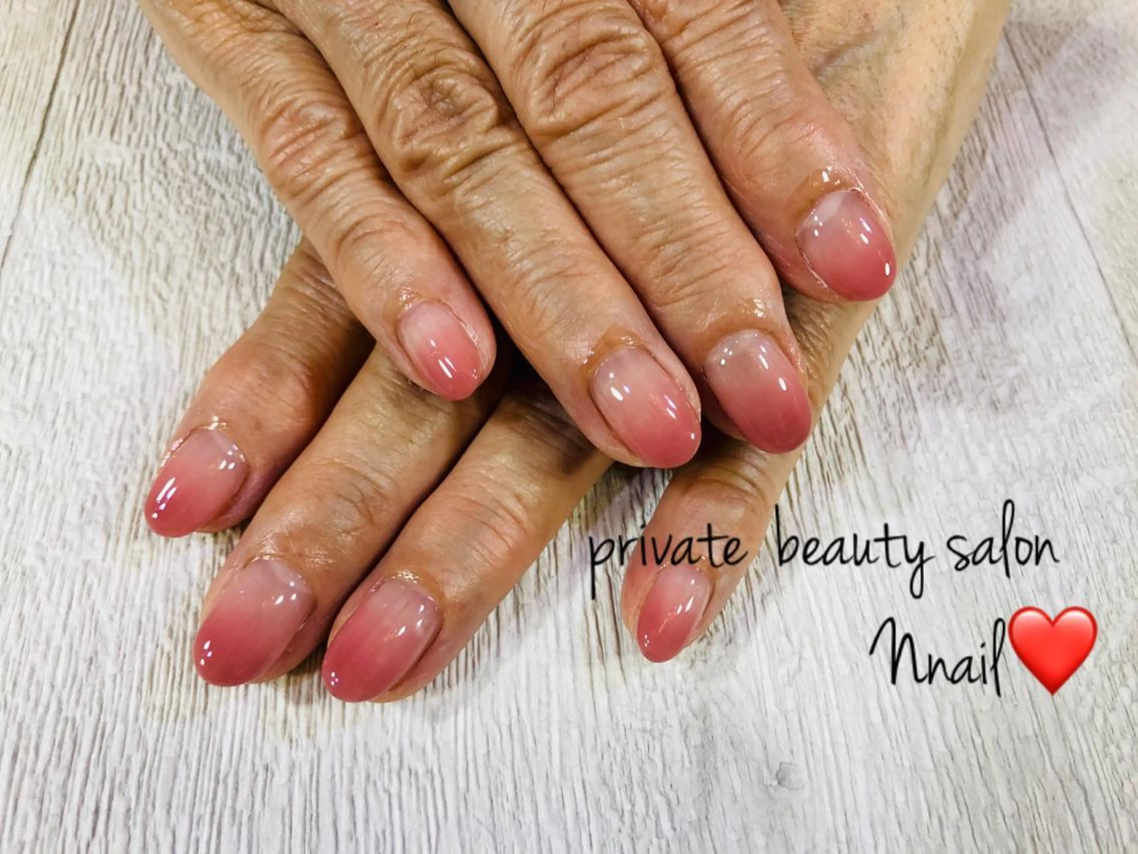 ネイル グラデーション オフィスネイル ハンドネイル Nnail所属・🌿Nnail🌿 プライベートサロンのネイルデザイン