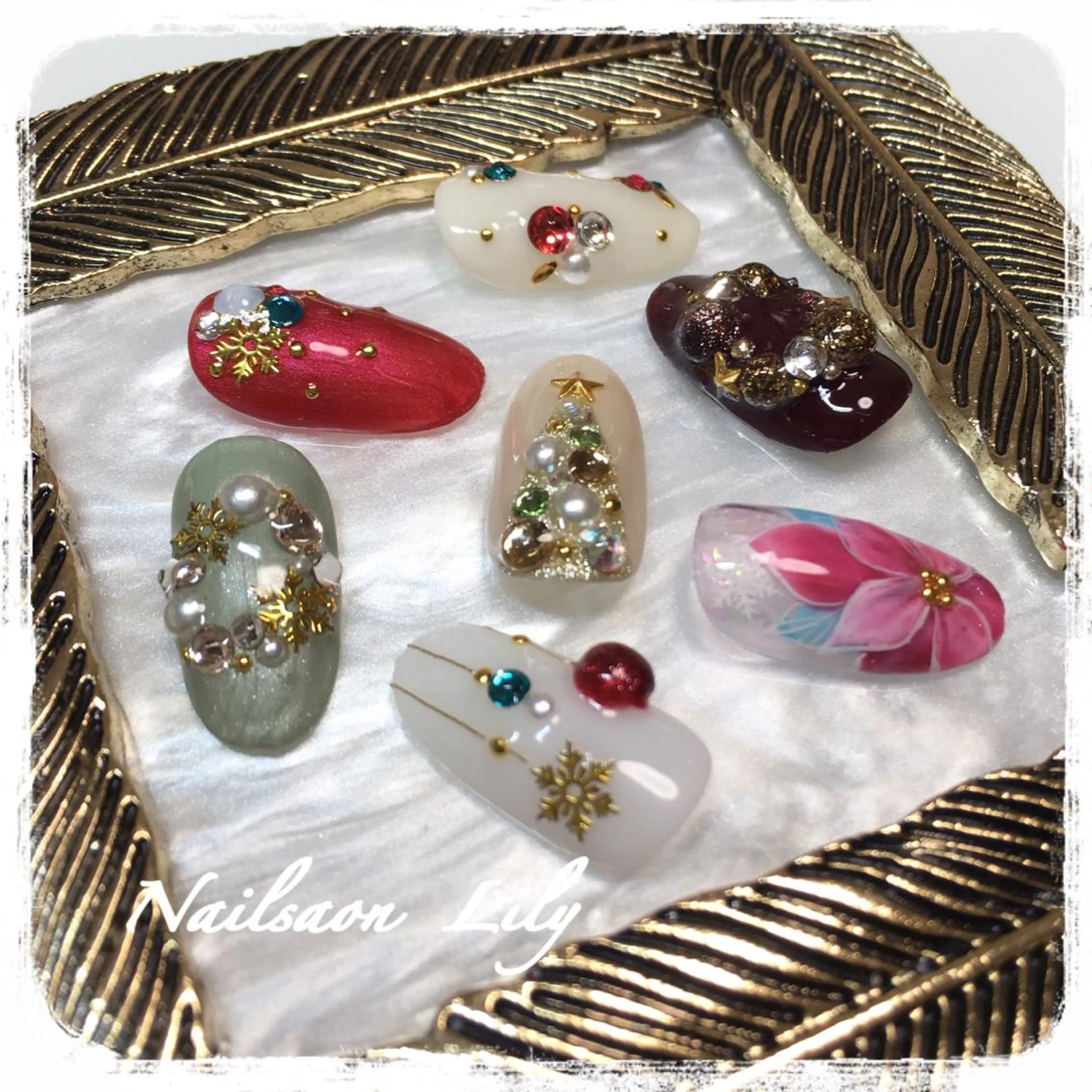 ネイル 冬ネイル クリスマス Lily*nail 🌻Mii🌻のネイルデザイン