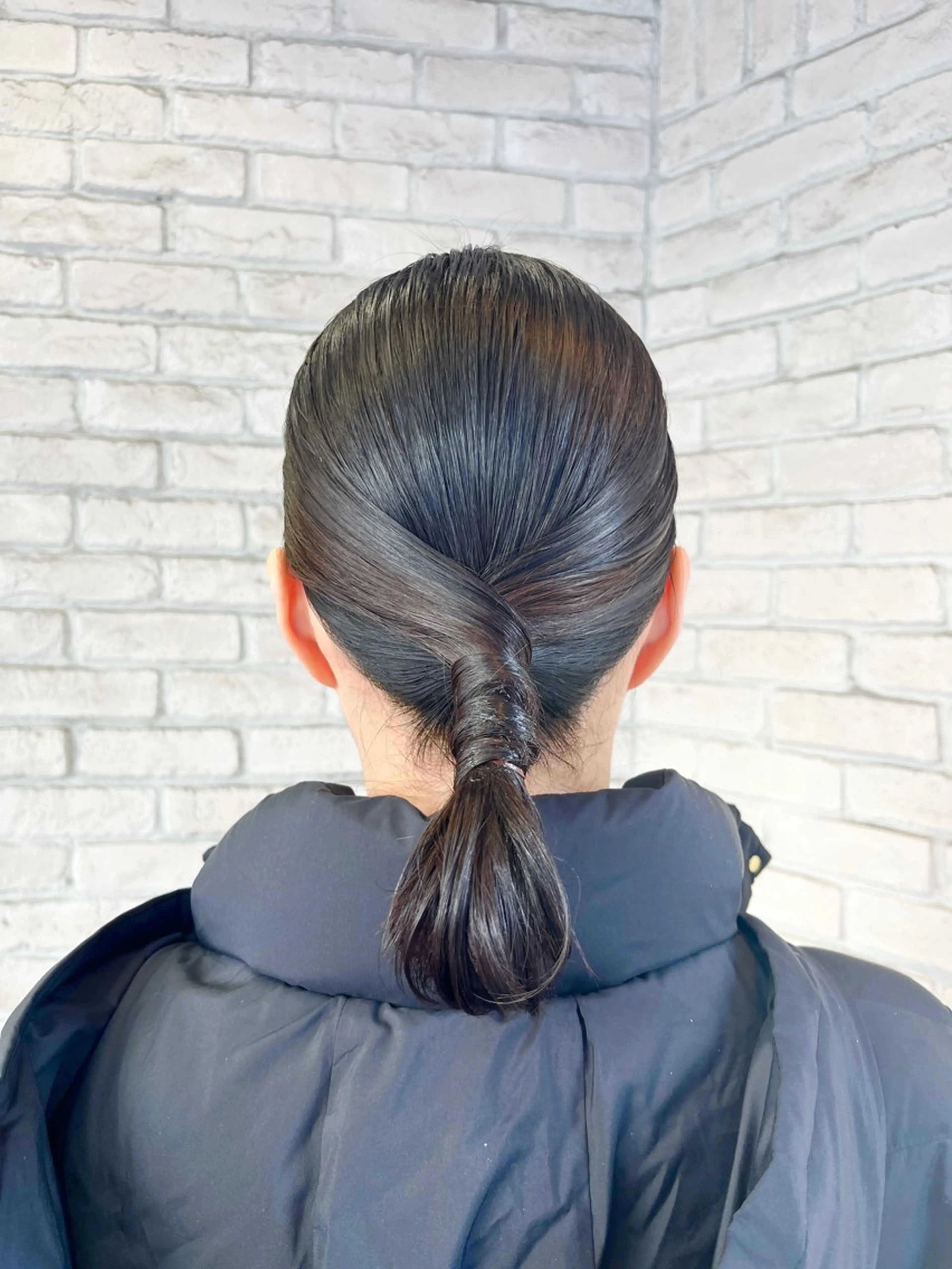 ヘアアレンジ ヘアセット ハイトーンカラー シールエクステのヘアスタイル
