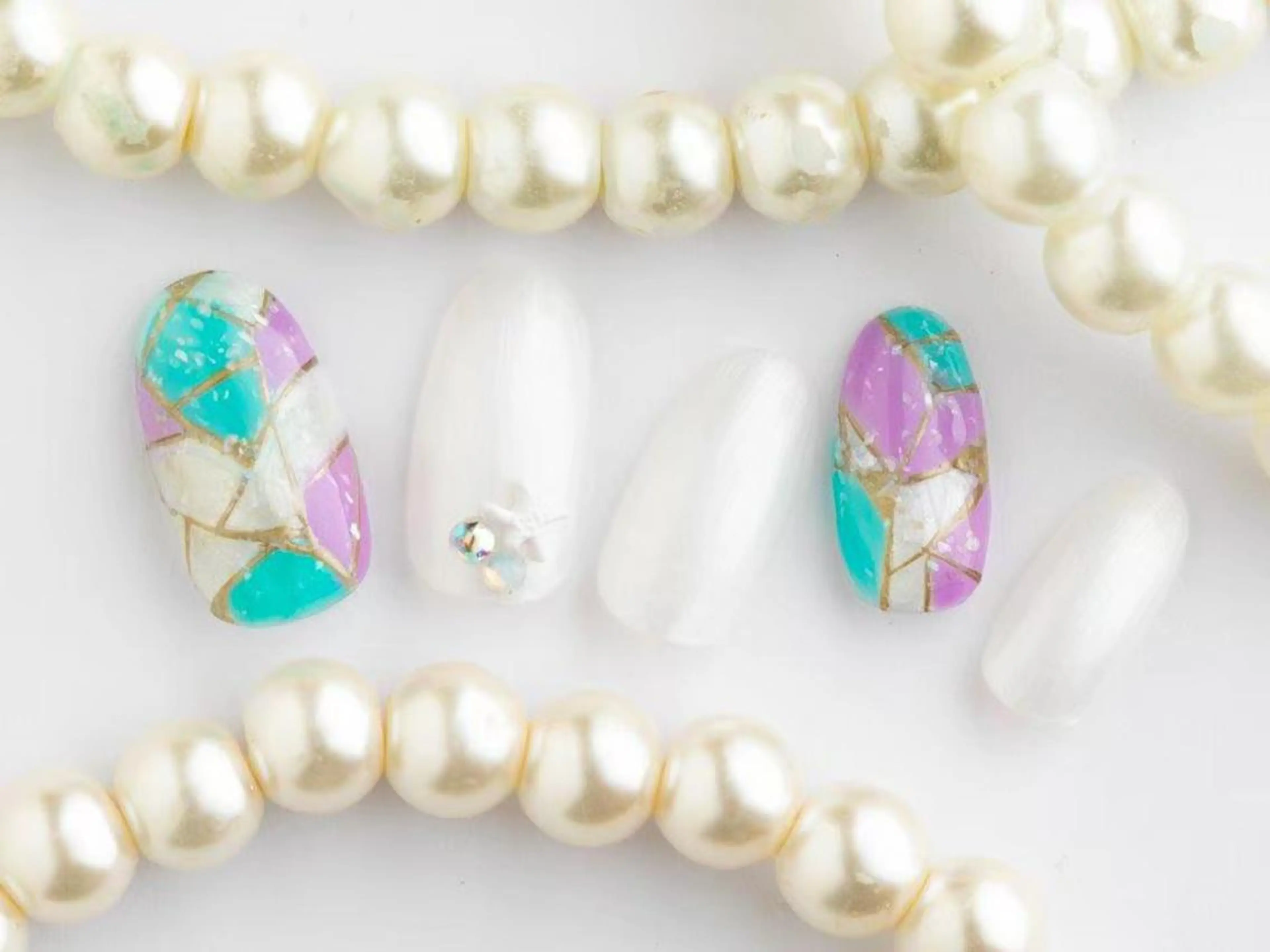 ネイル Tiary Nail Fのネイルデザイン