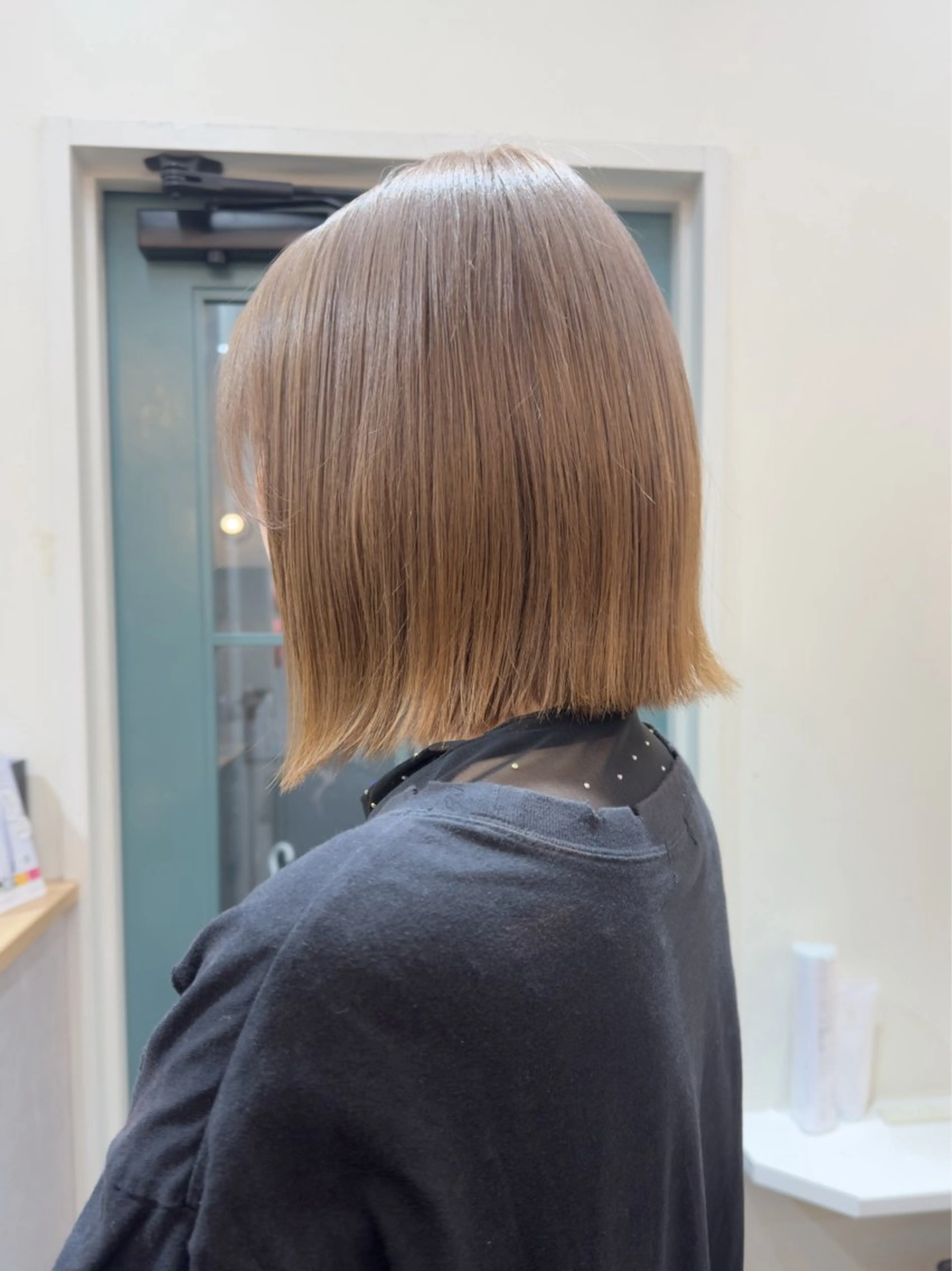 ショート カラー ブリーチ トリートメント レイヤー/顔周り /いいぬまみかのヘアスタイル