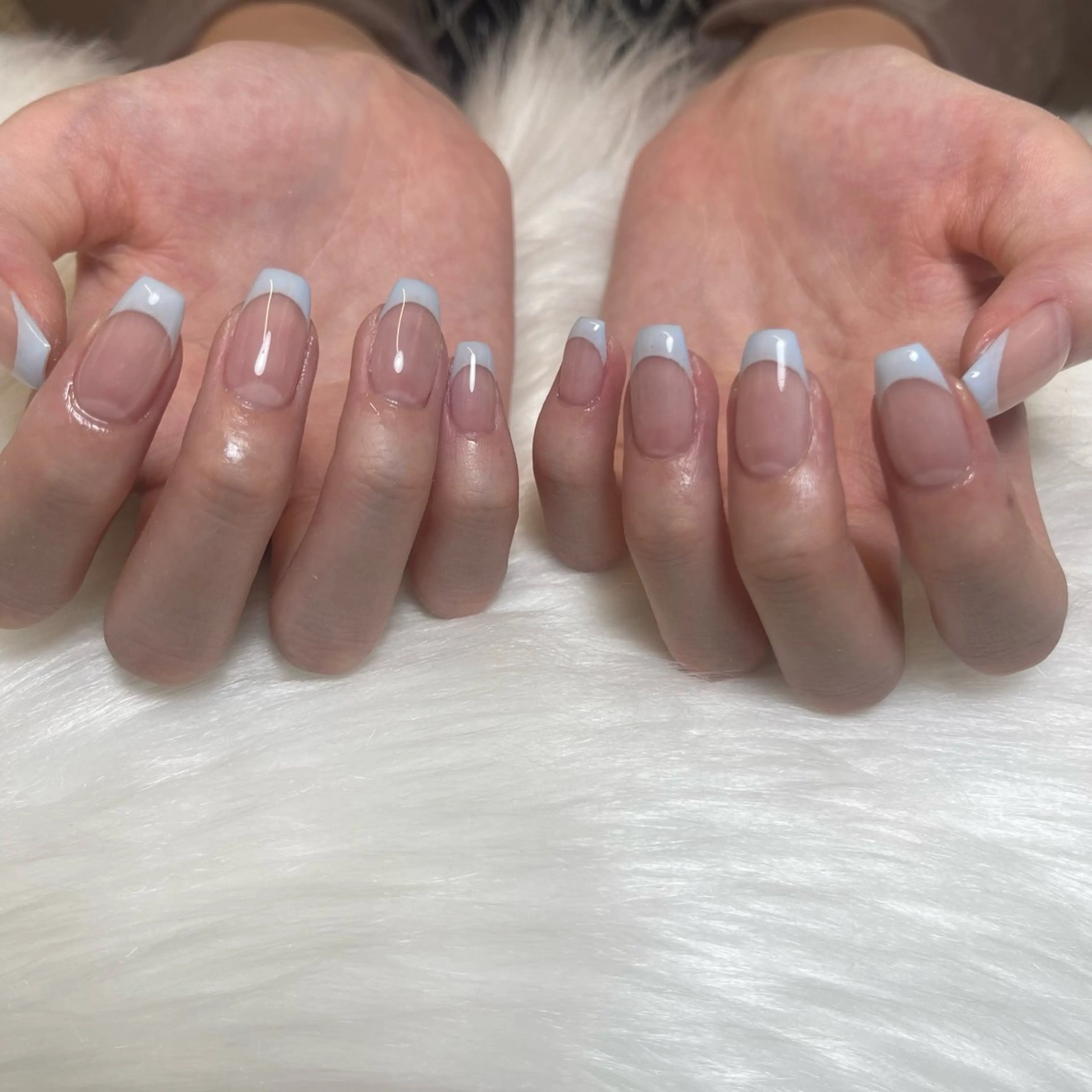 ネイル フレンチネイル ハンドネイル 🧁fein. nana🩵のネイルデザイン