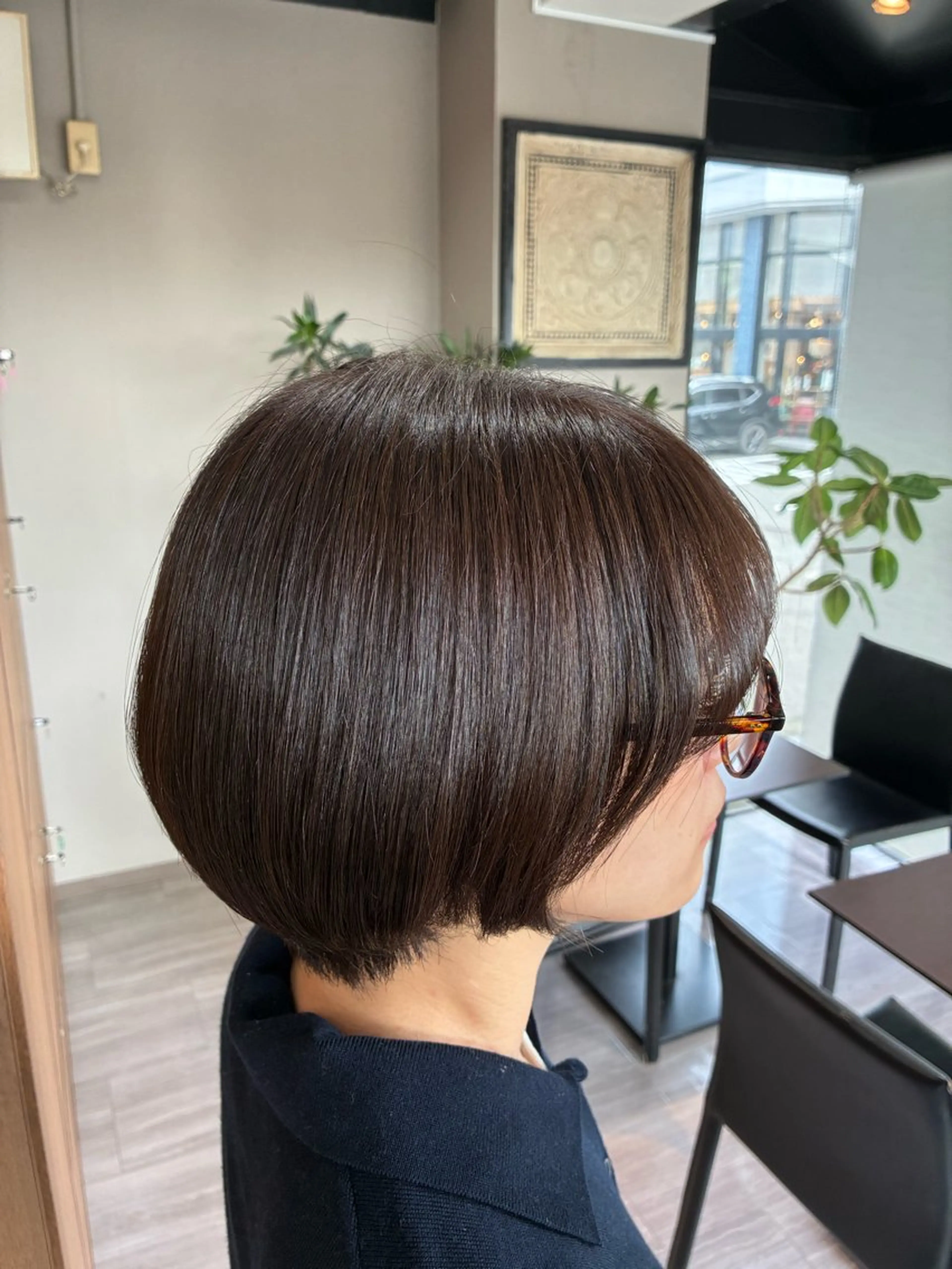 ショート カラー ブラウンカラー 透明感カラー オリーブブラウン ヘアカラー arika もえのヘアスタイル