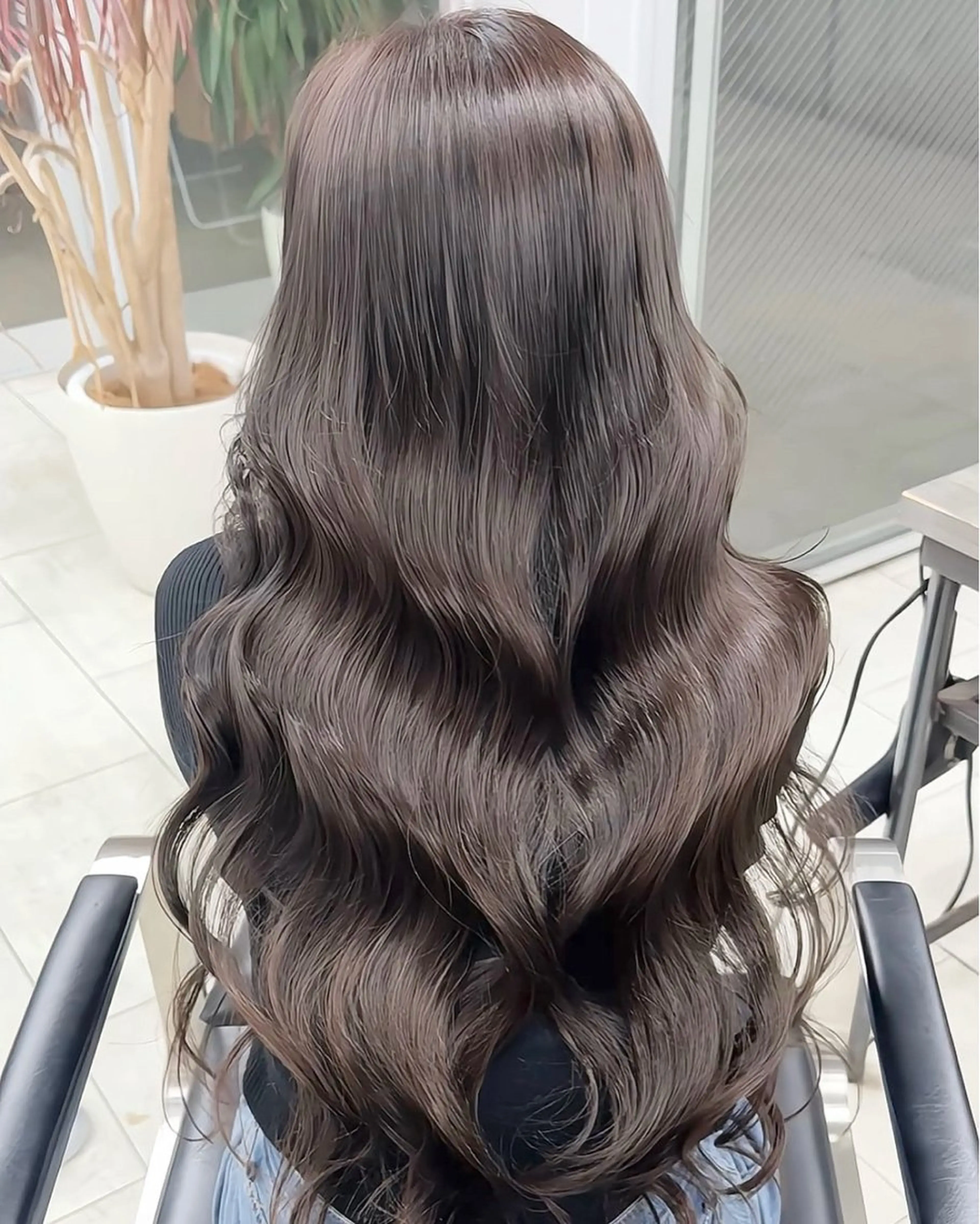 ロング カラー ミルクティー・ピンク 甘モテカラー/emaのヘアスタイル