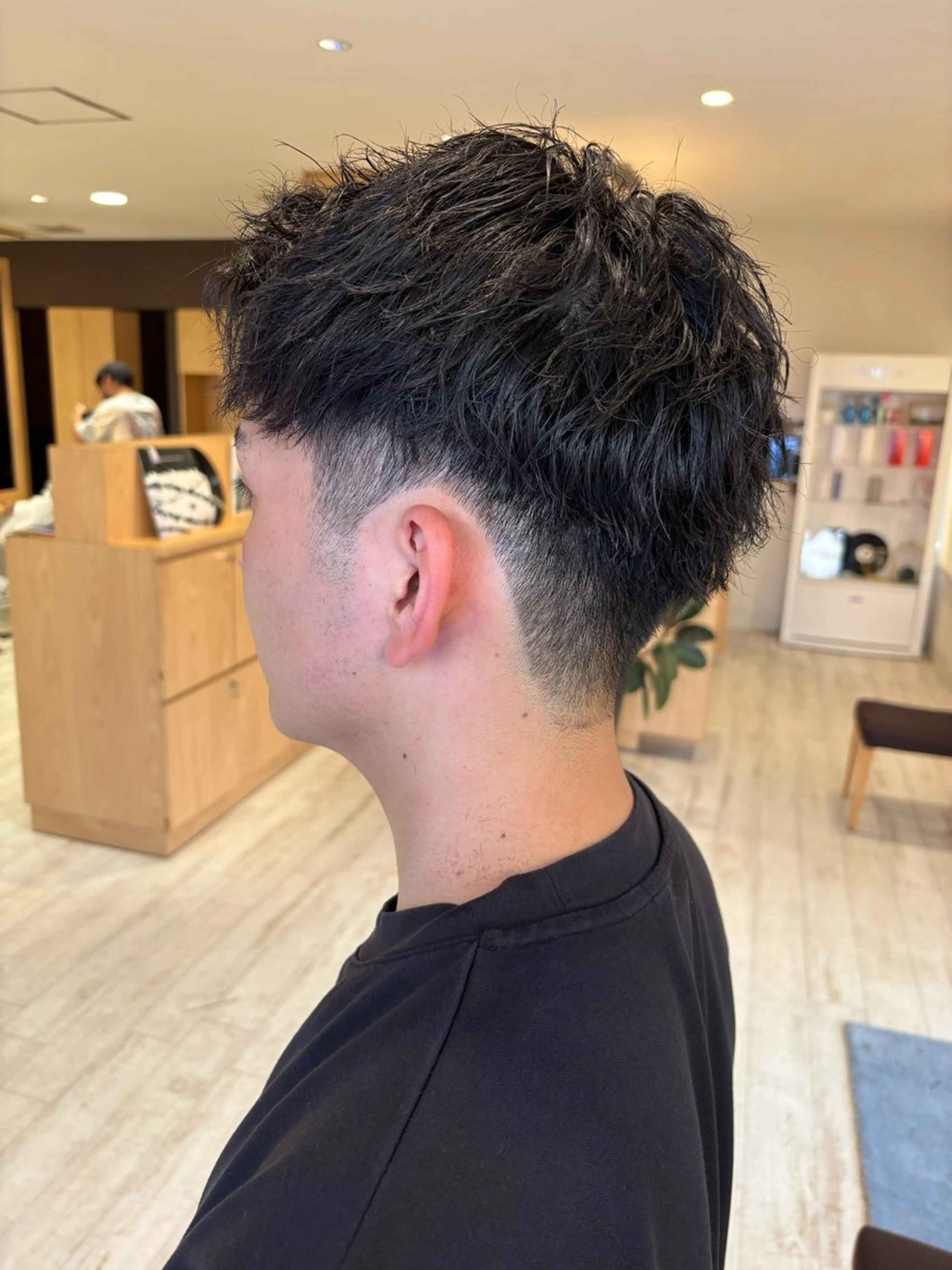 ショート ツイストパーマ カット パーマ 安藤 ひなたのヘアスタイル