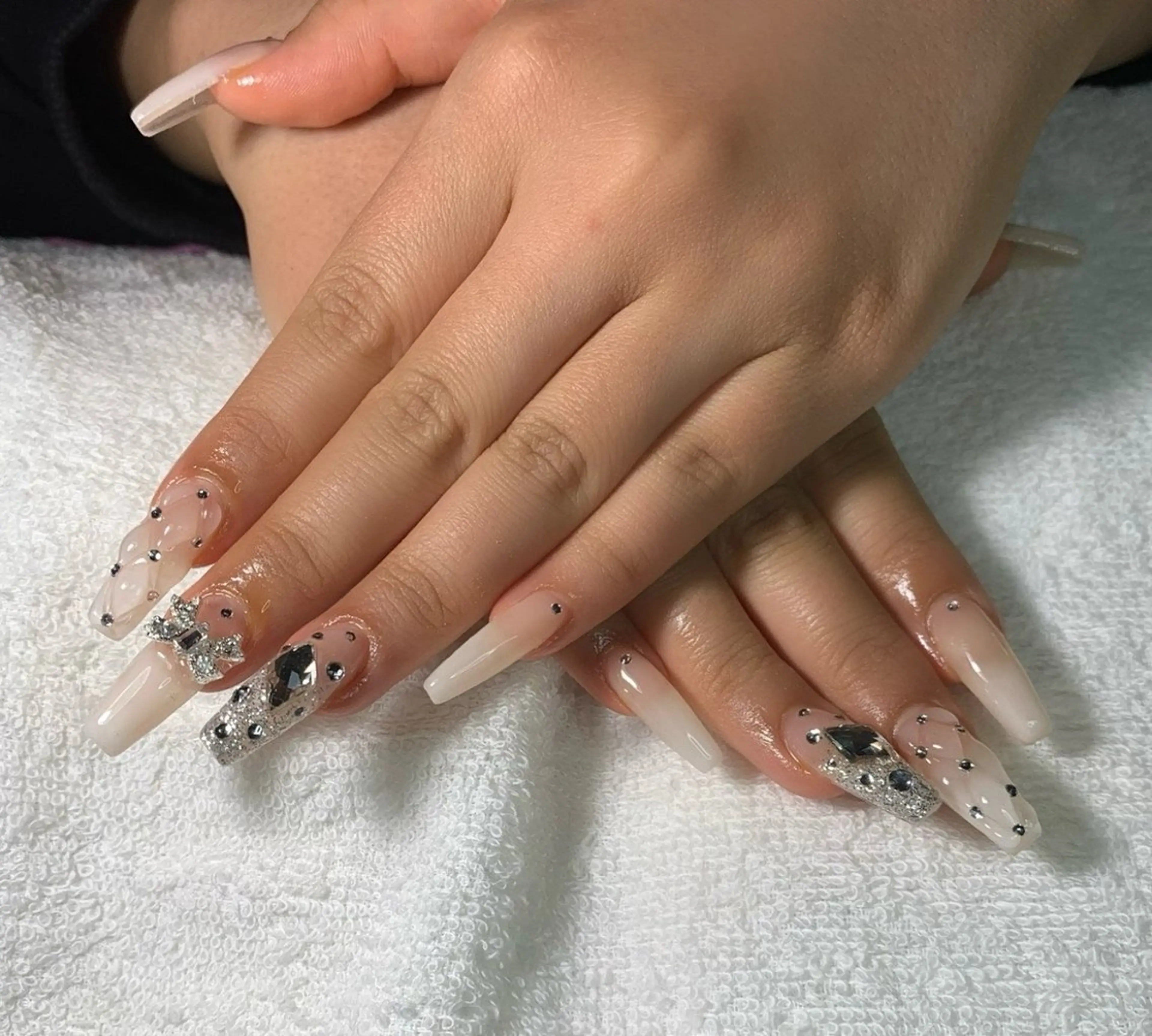 ネイル 長さ出し ハンドネイル フットネイル MHR nailのネイルデザイン