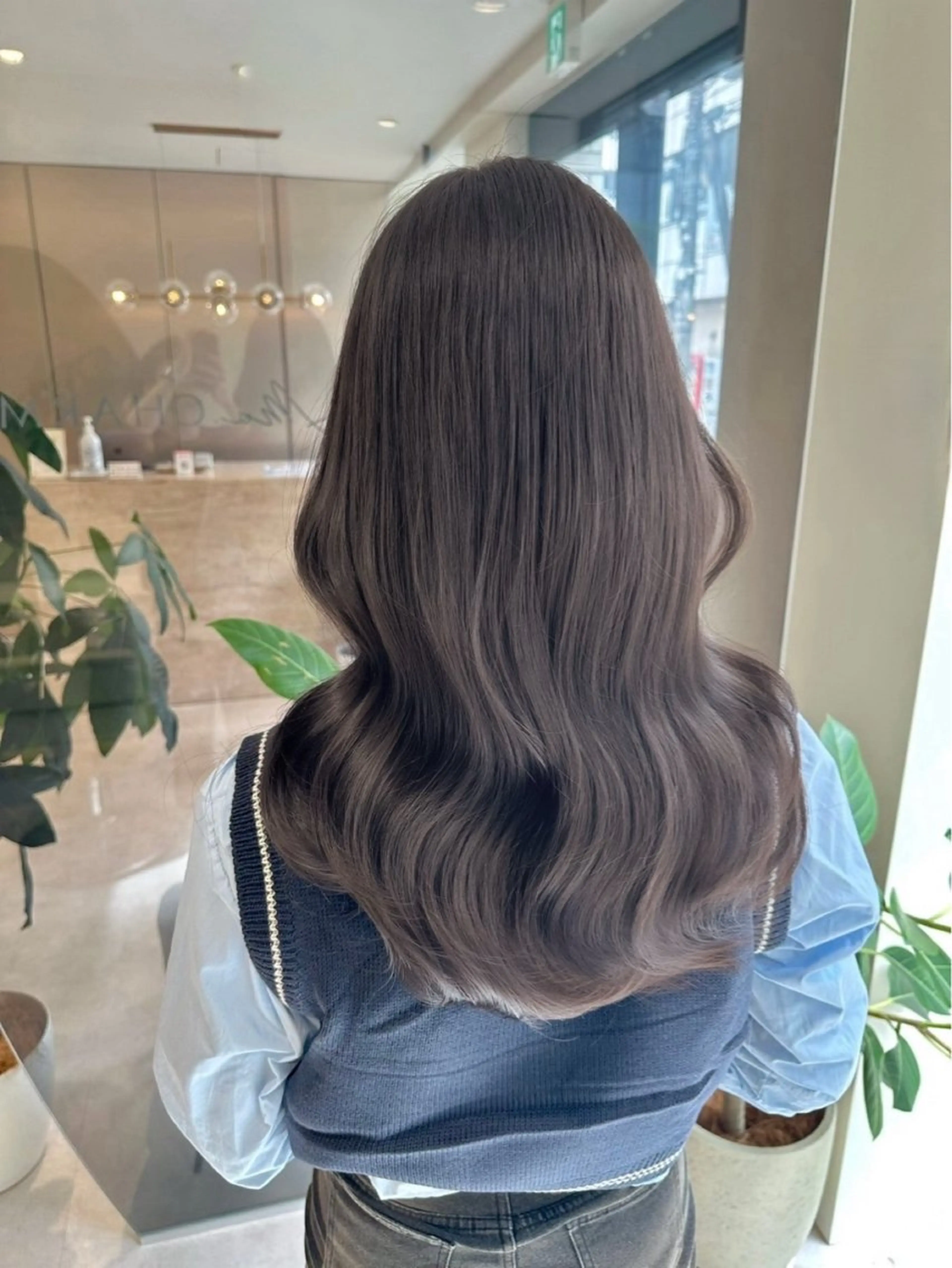 ロング カラー アッシュ アッシュブラウン ブラウンカラー イルミナカラー カット ヘアカラー トリートメント 透明感カラー🌿 グレージュ🐺陽介のヘアスタイル