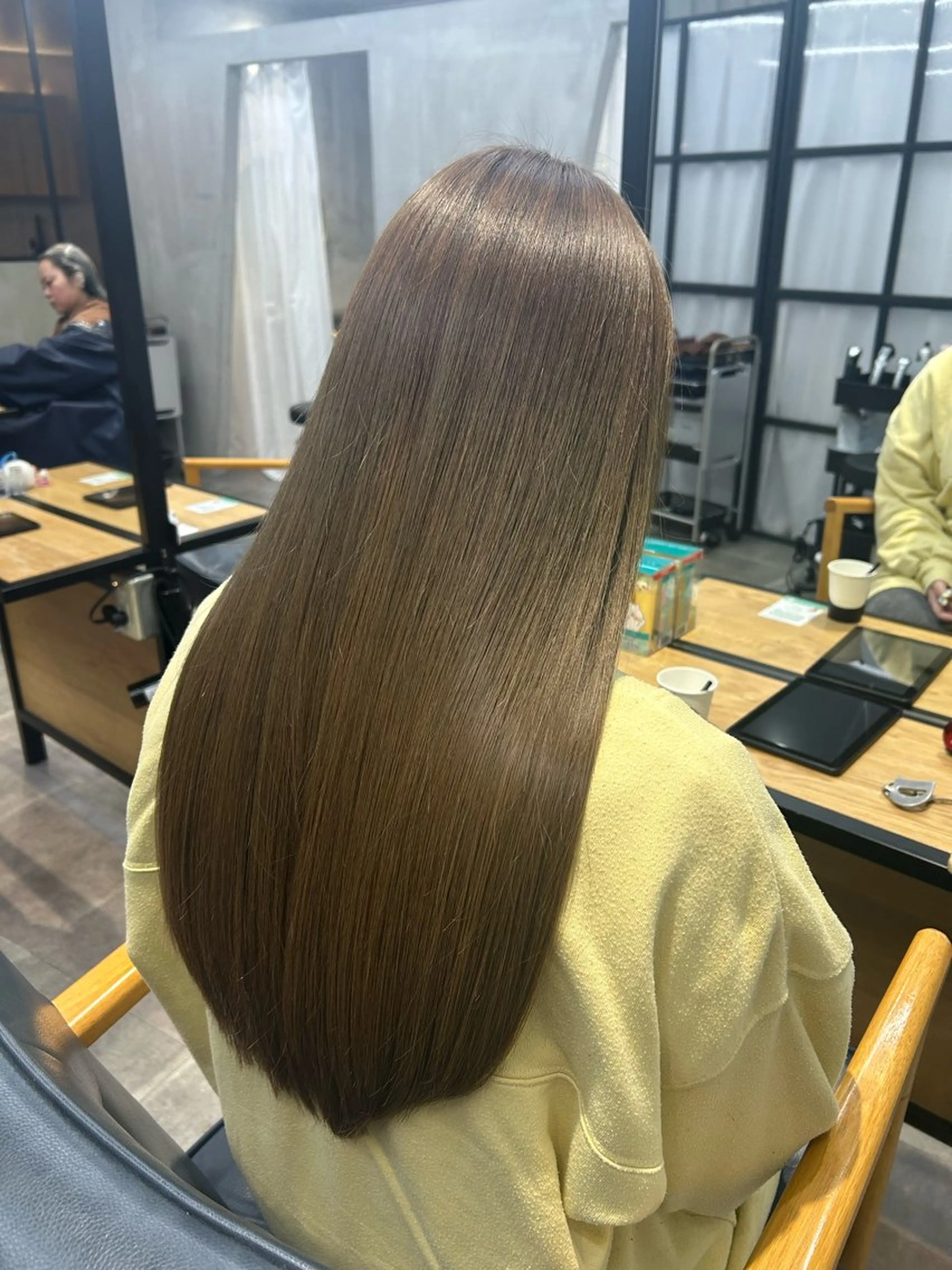 セミロング カラー ベージュカラー オリーブベージュ カット ヘアカラー アニメオタク美容師/ miharuのヘアスタイル