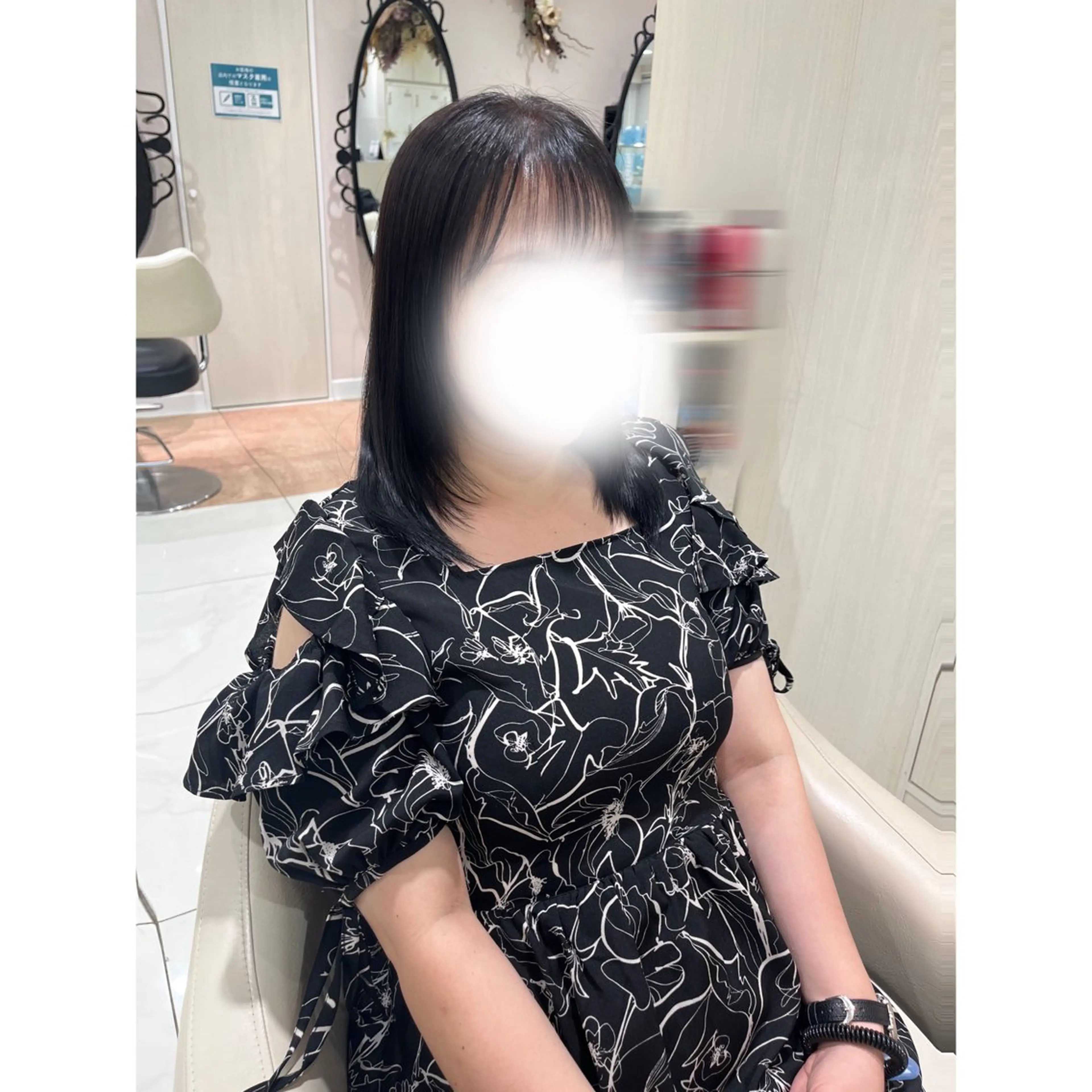 セミロング カラー 韓国ヘア 🎀中川綾乃🎀のヘアスタイル