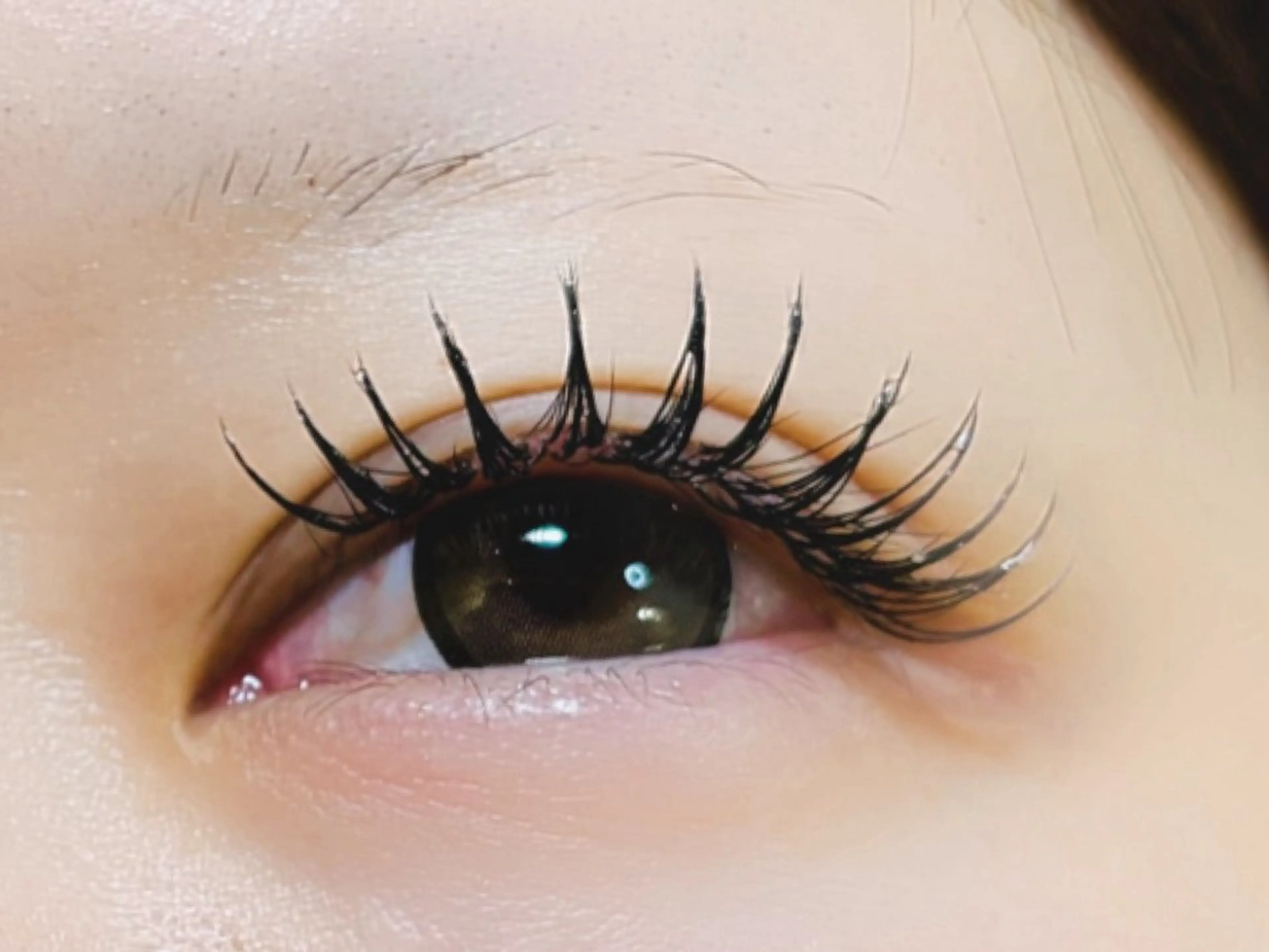 マツエク・マツパ 付け放題 バインドロック 束感まつ毛 フラットラッシュ パリジェンヌラッシュリフト マツエク オーロラ所属・AURORA RINAのマツエク・マツパデザイン