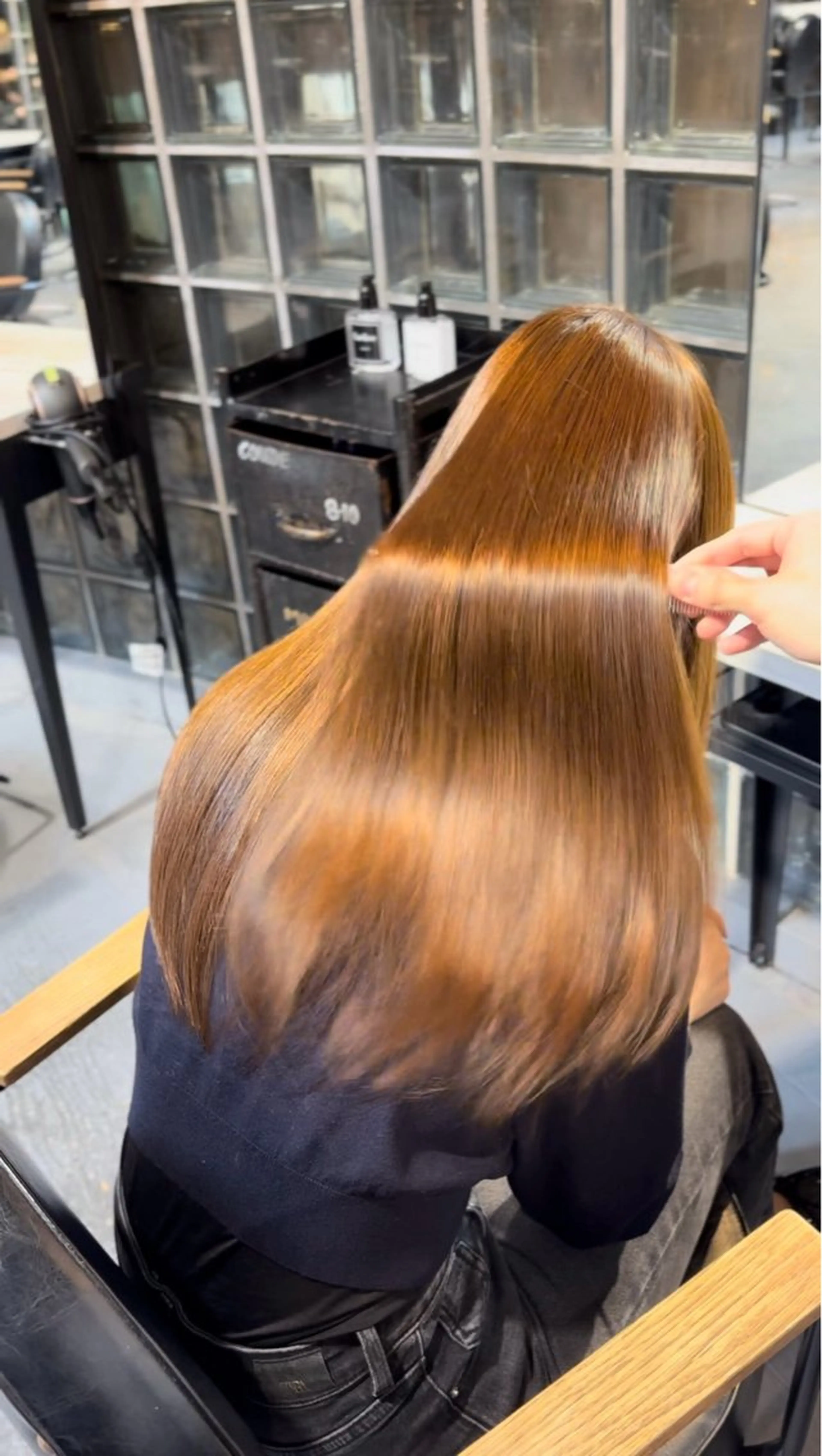 ロング 全レングスカット 特化🫧新井啓吾のヘアスタイル