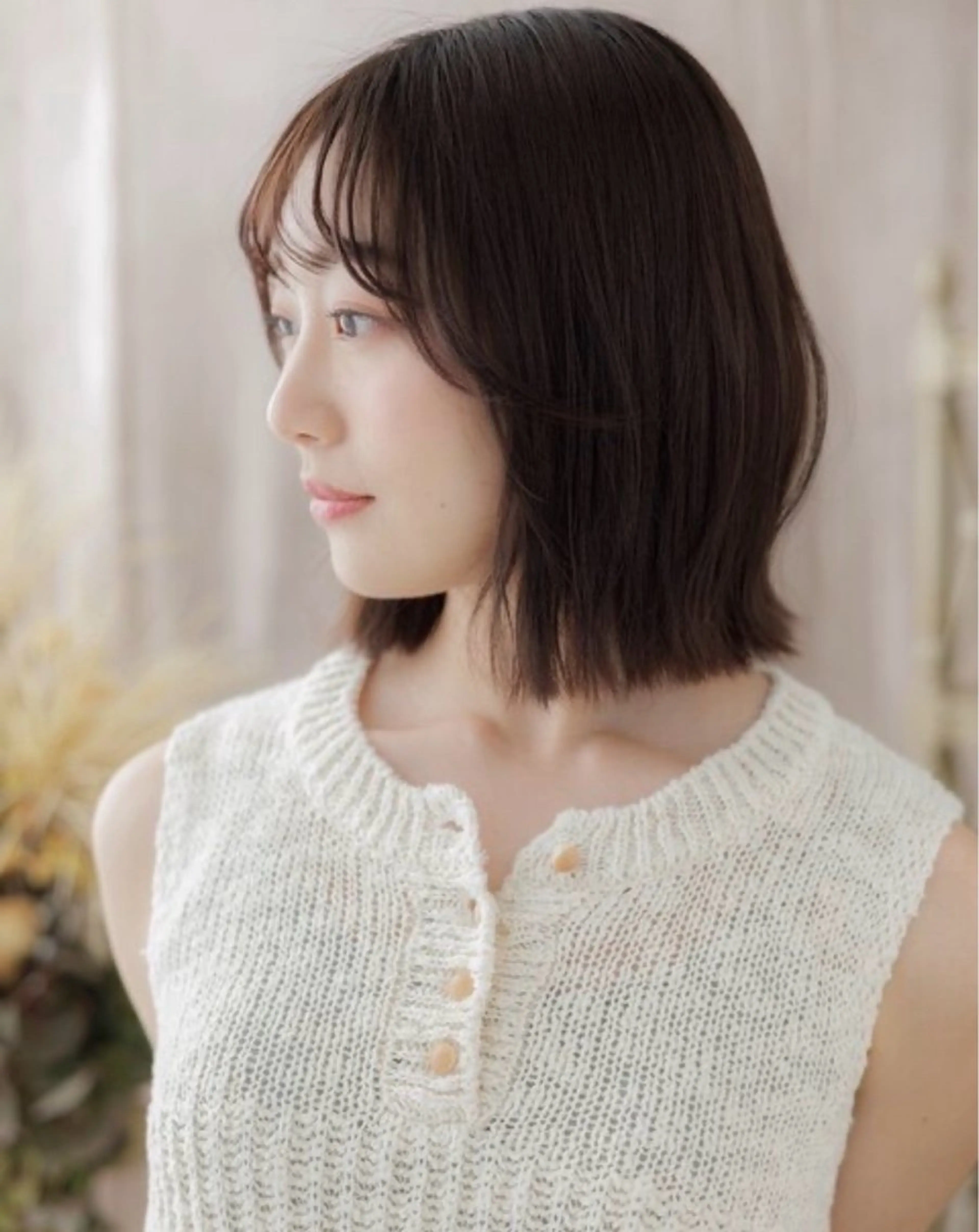 ショート カラー カット 松山 彩香のヘアスタイル