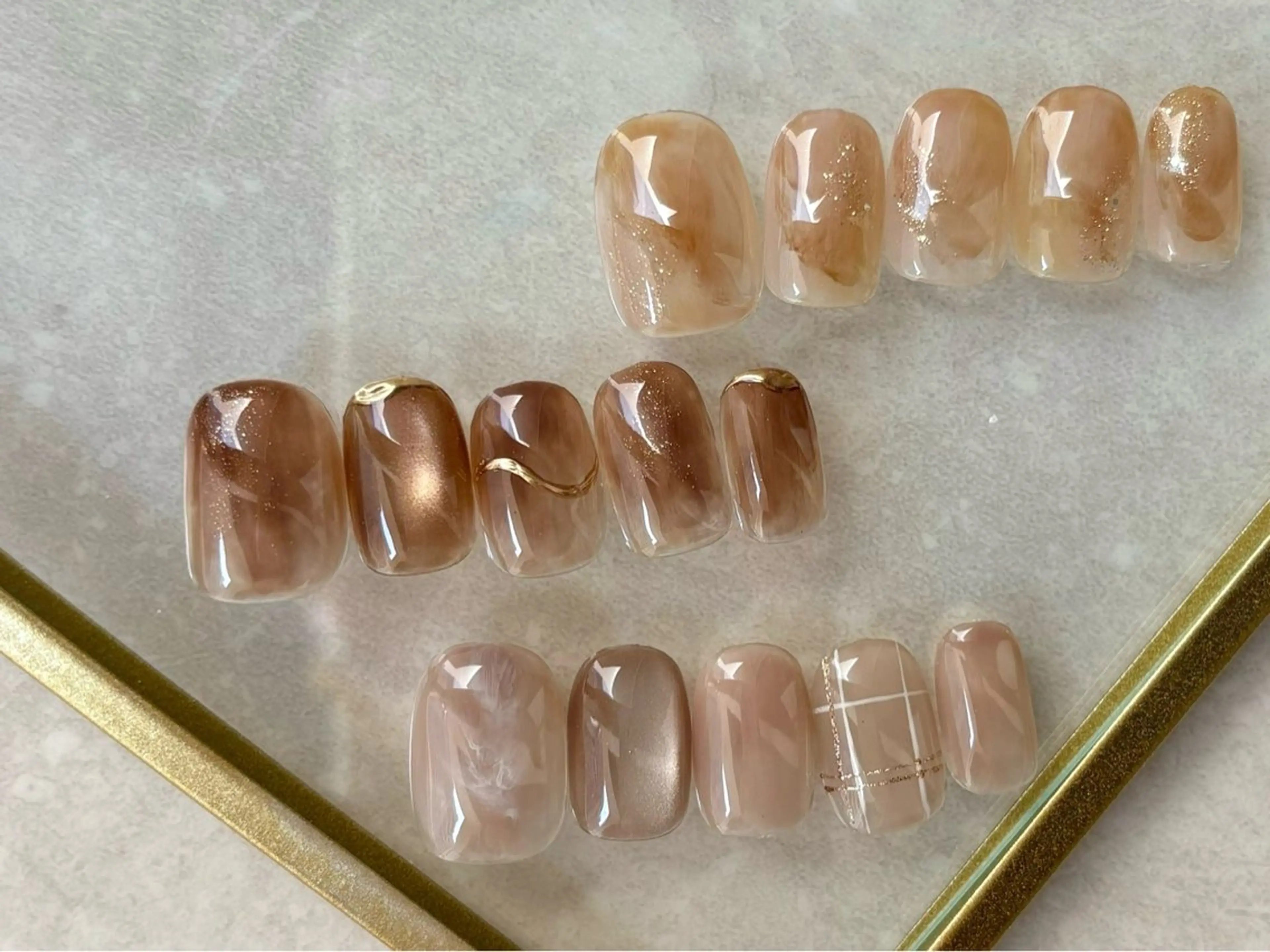 ネイル ニュアンスネイル aoi .のネイルデザイン