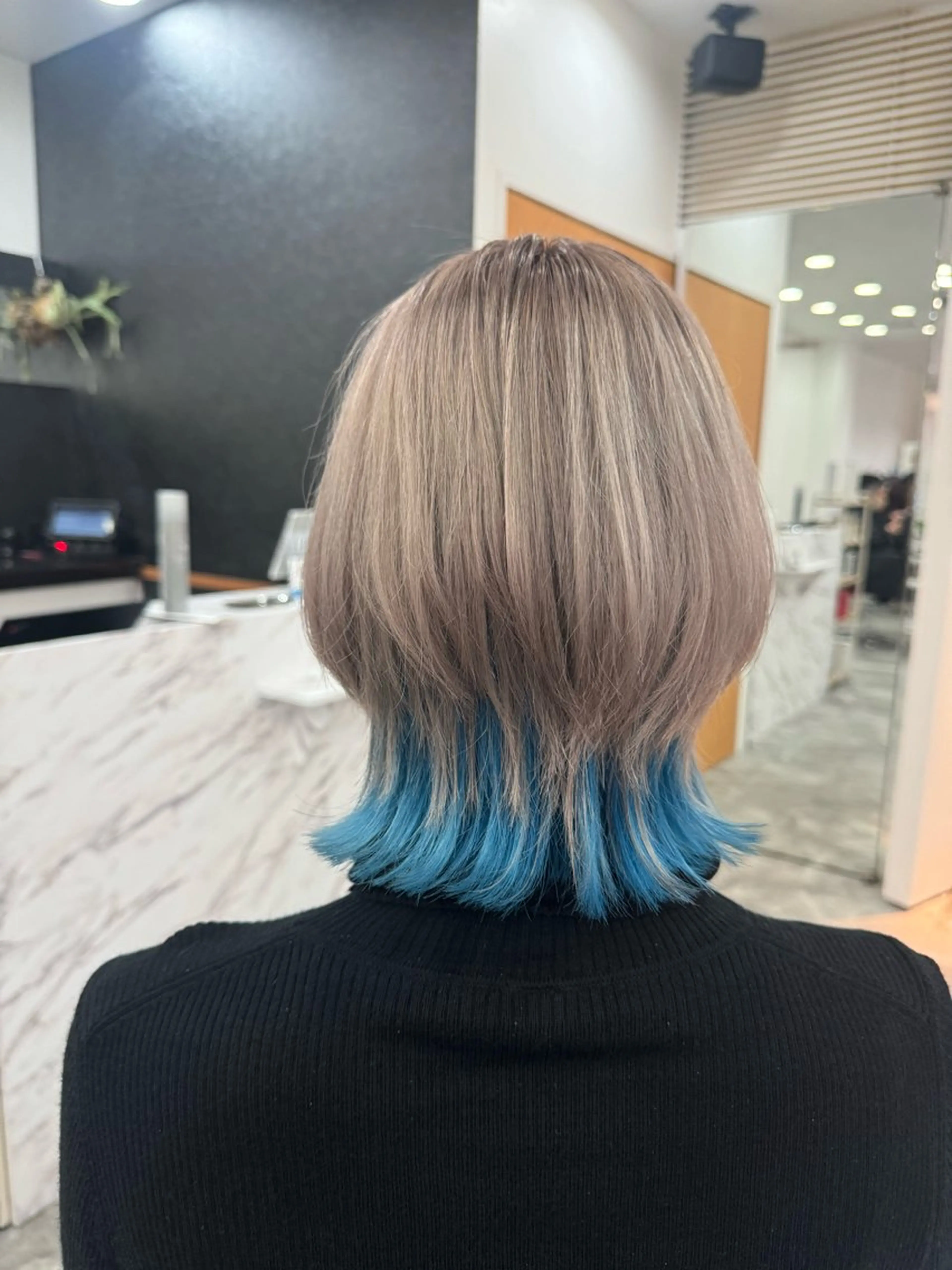 ショート カラー ウルフカット ヘアカラー デザインカラー/ ジュンナのヘアスタイル