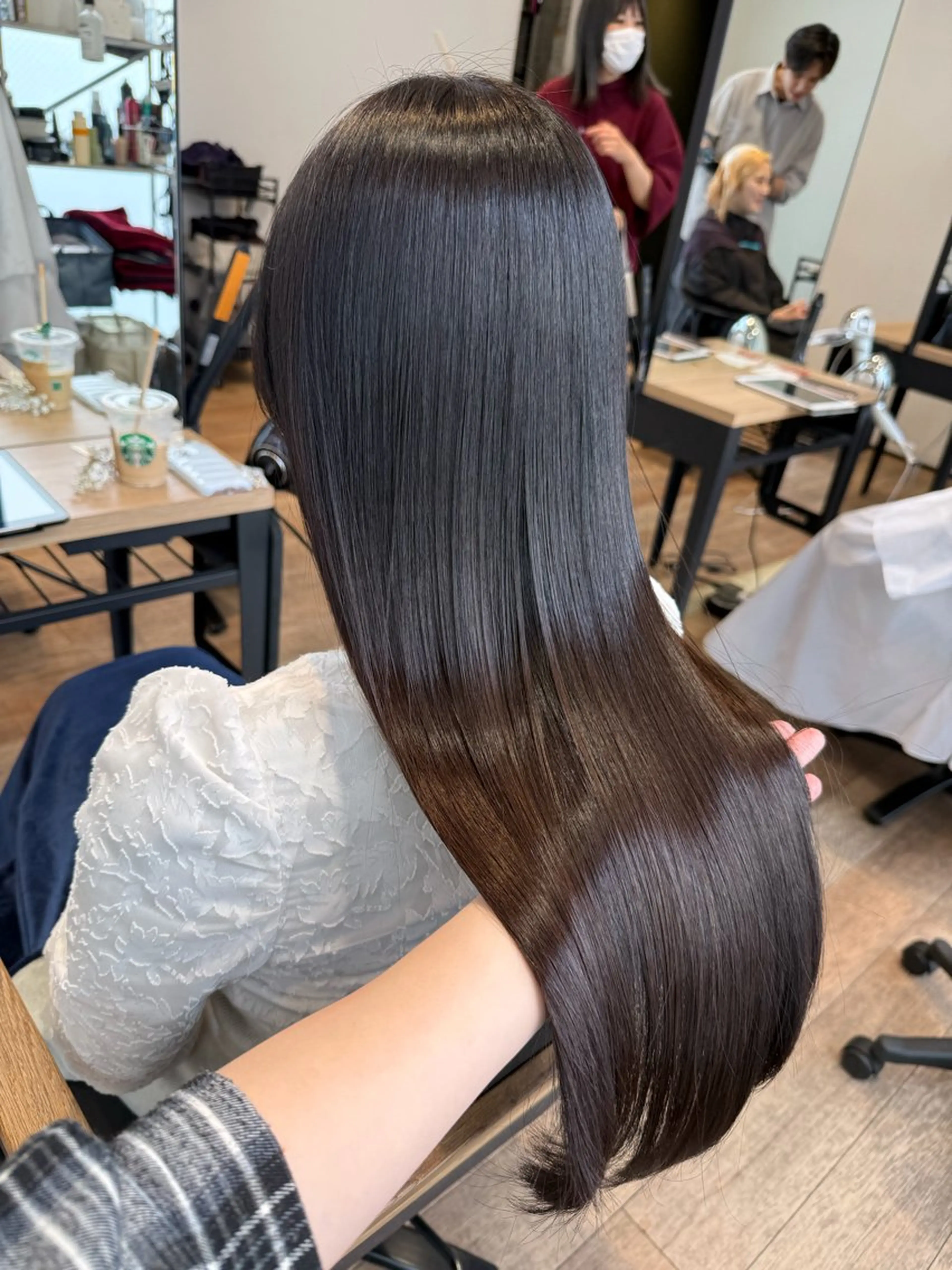 ロング カラー 耳つぼ/クロスパーマ /イシグロのヘアスタイル