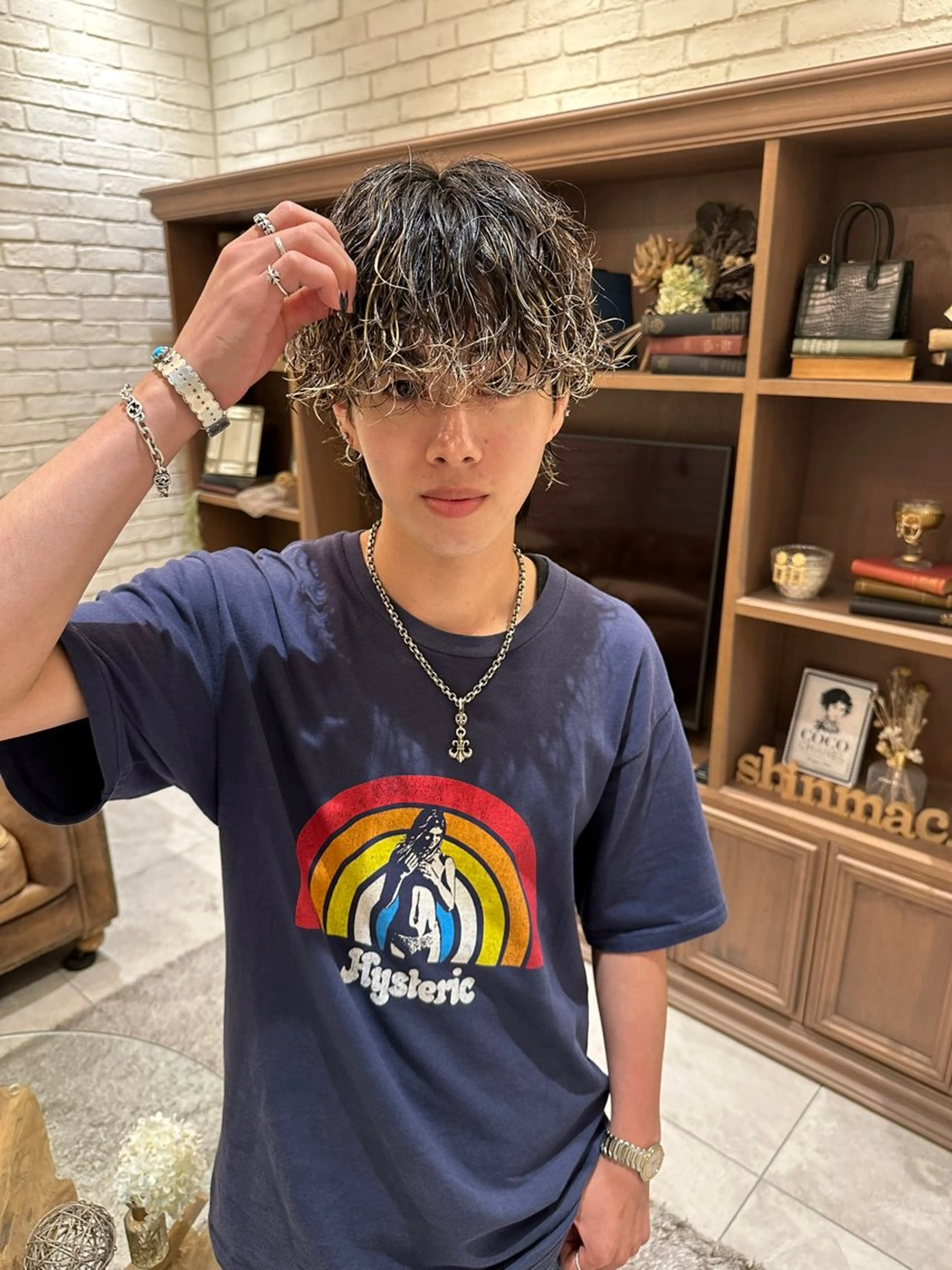 パーマ 牛嶋 嶺弥のヘアスタイル