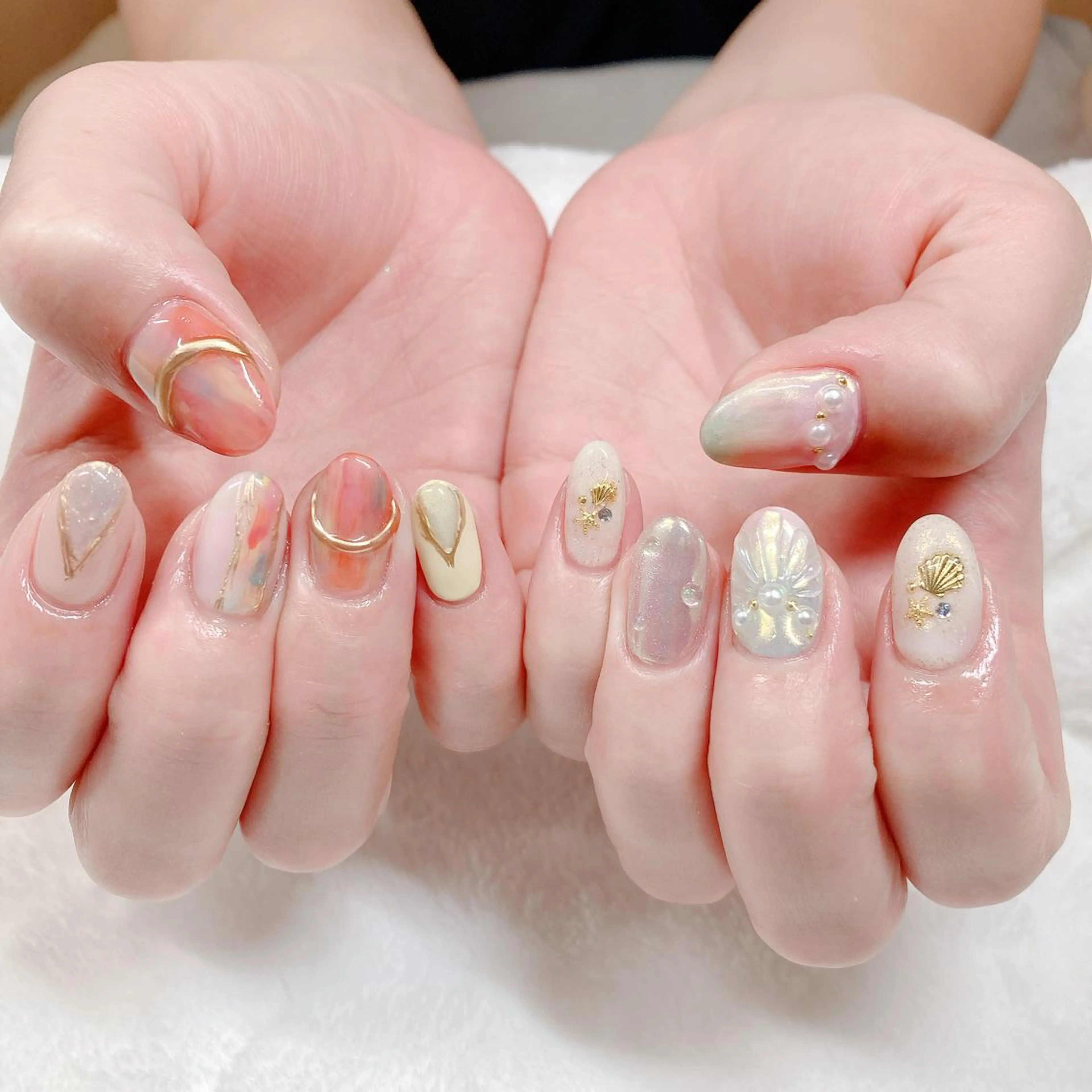 ネイル ハンドネイル 根津 綾子のネイルデザイン